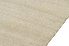 Moderner Teppich von Rug & Kilim aus elfenbeinfarbenen Ton-in-Ton-Streifen