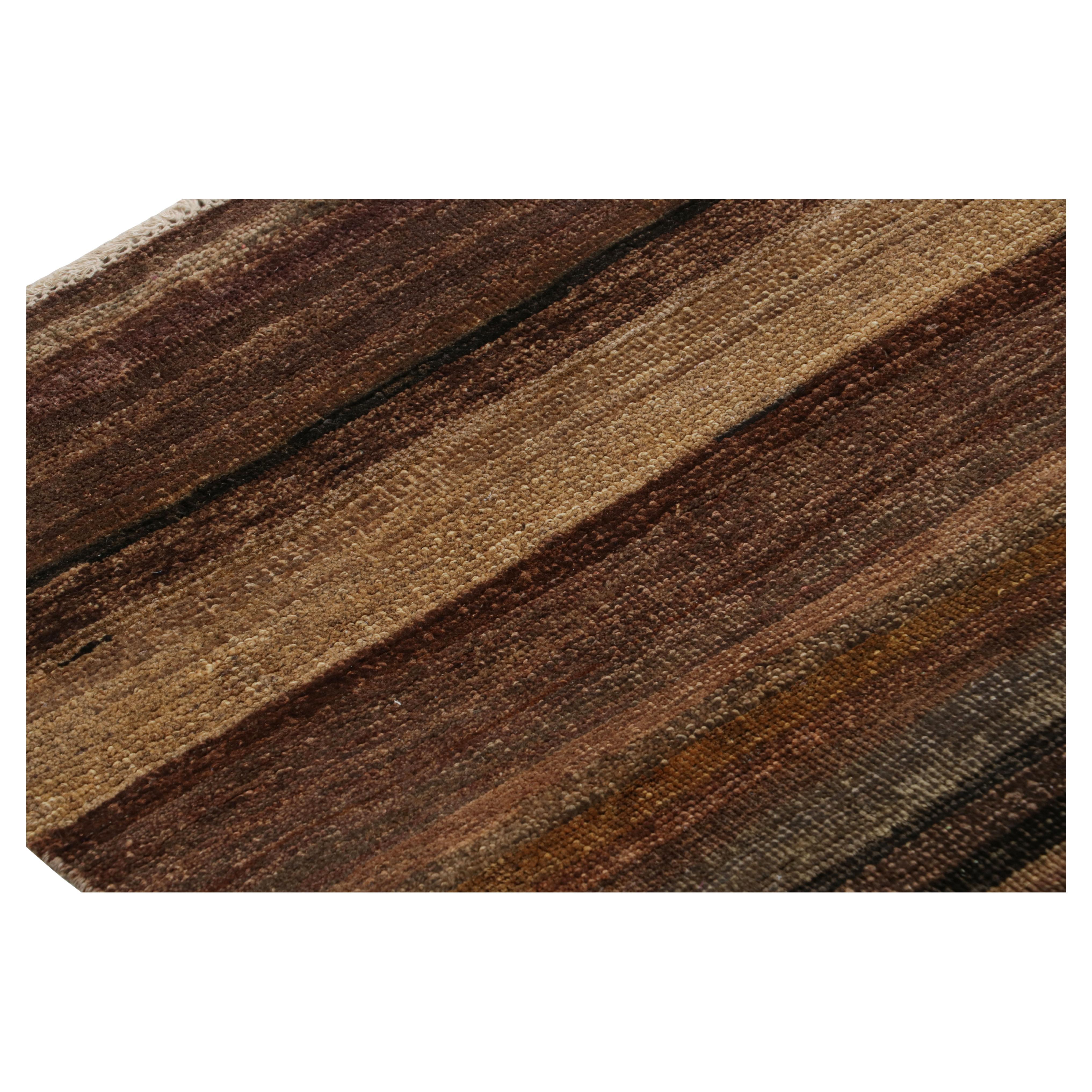 Dieser 8x10 große Teppich ist eine kühne Neuheit in unserer Texture of Color Collection.

Weiter zum Design:

Dieser Teppich aus handgeknüpfter Wolle spiegelt eine neue Sichtweise auf das Thema dieser Collection'S wider - insbesondere eine