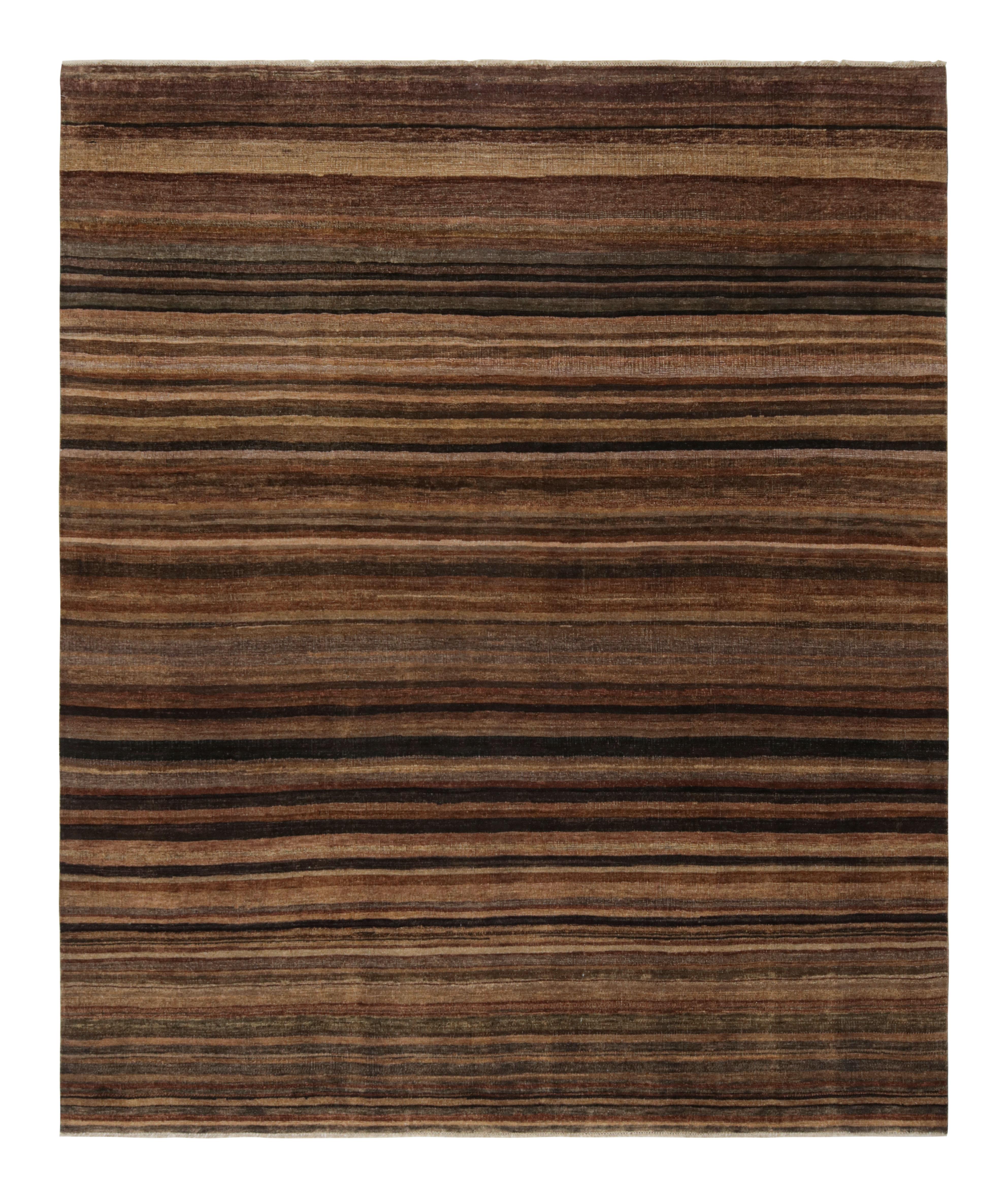 Rug & Kilim's Moderner Teppich in soliden polychromen Tönen (Indisch) im Angebot