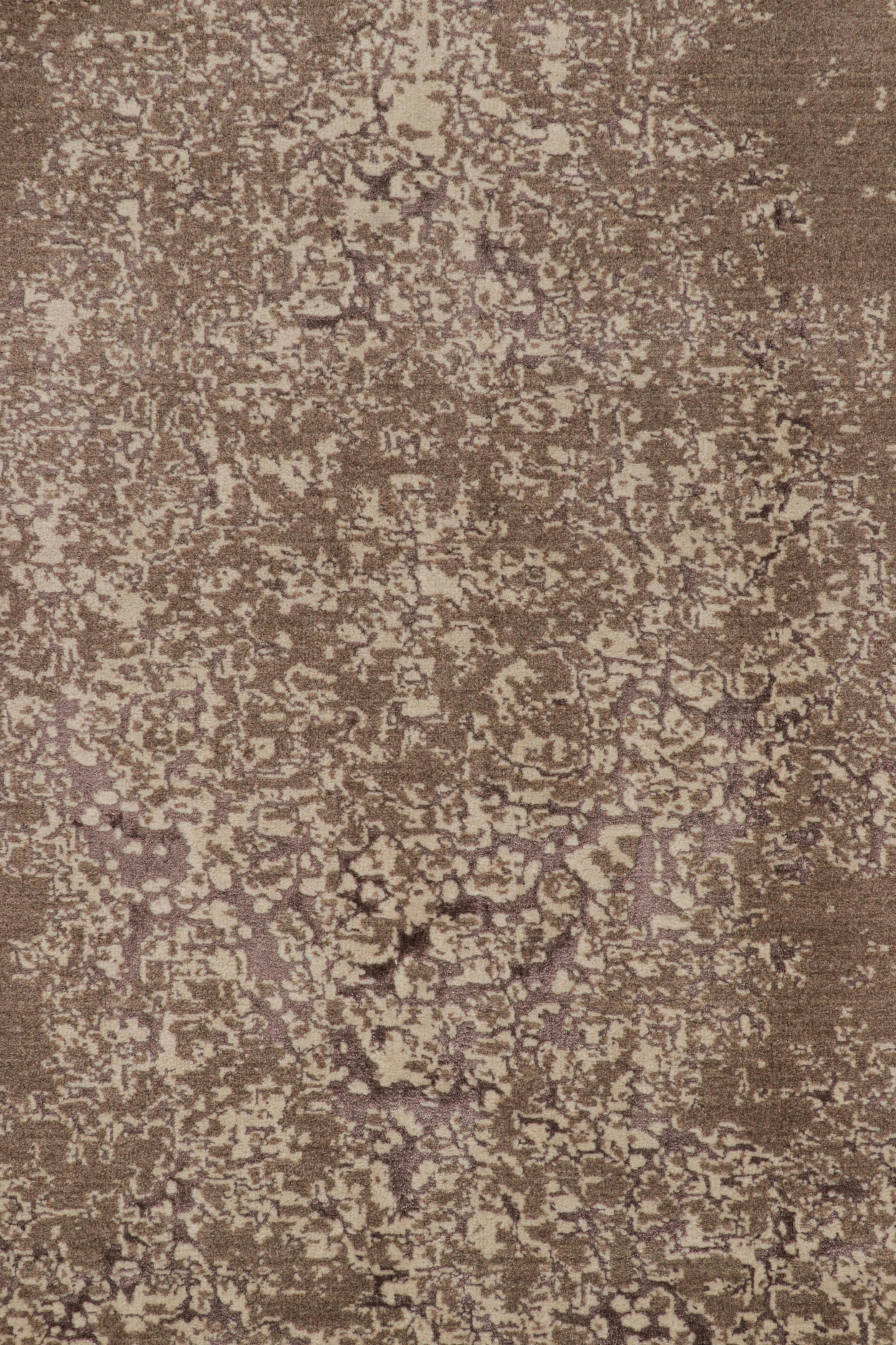 Turkish Rug & Kilim’s Modern Rug in Taupe and Mauve with Medallion and Abstract Patterns For Sale