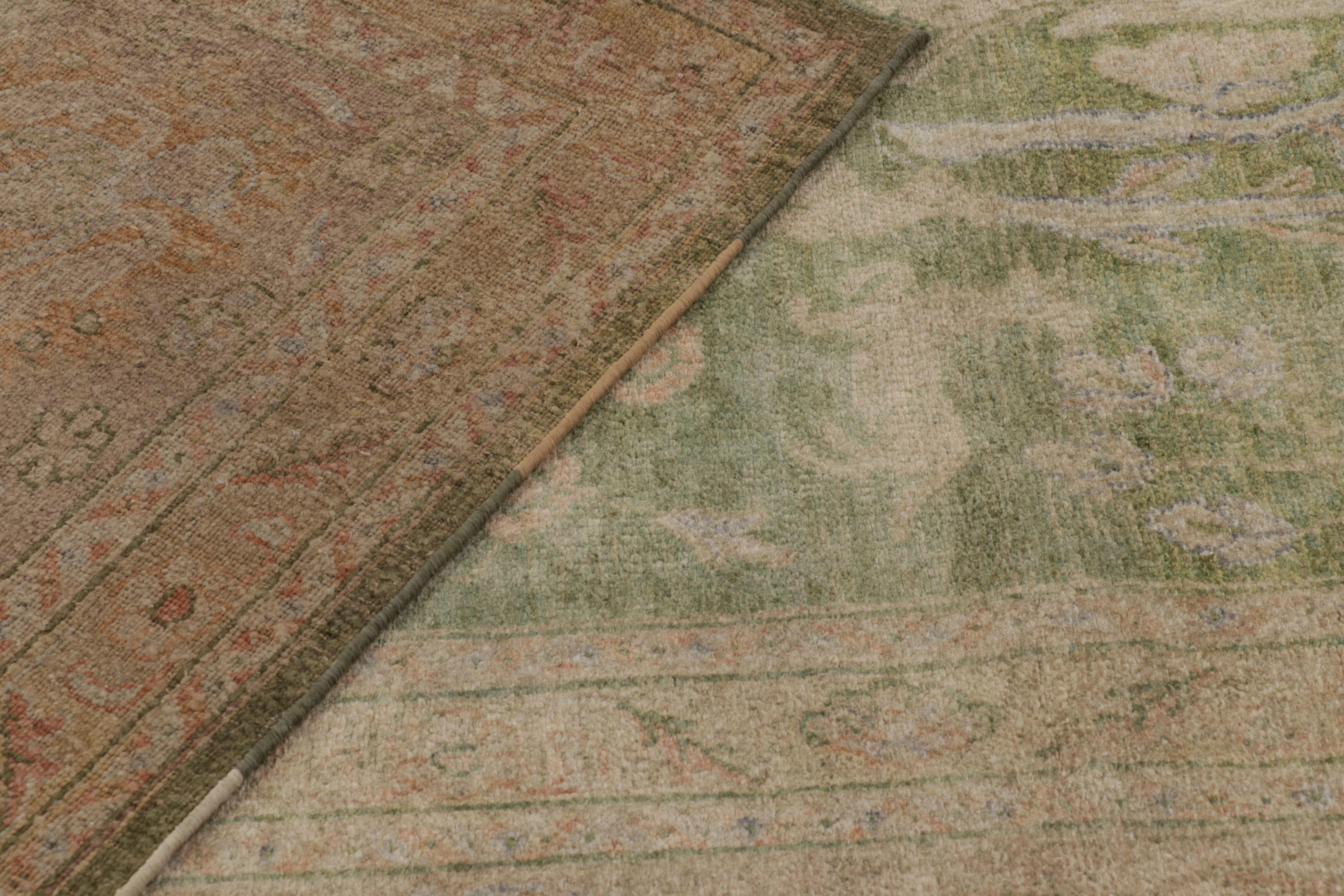 Alfombra moderna de Rug & Kilim con diseño pictórico 