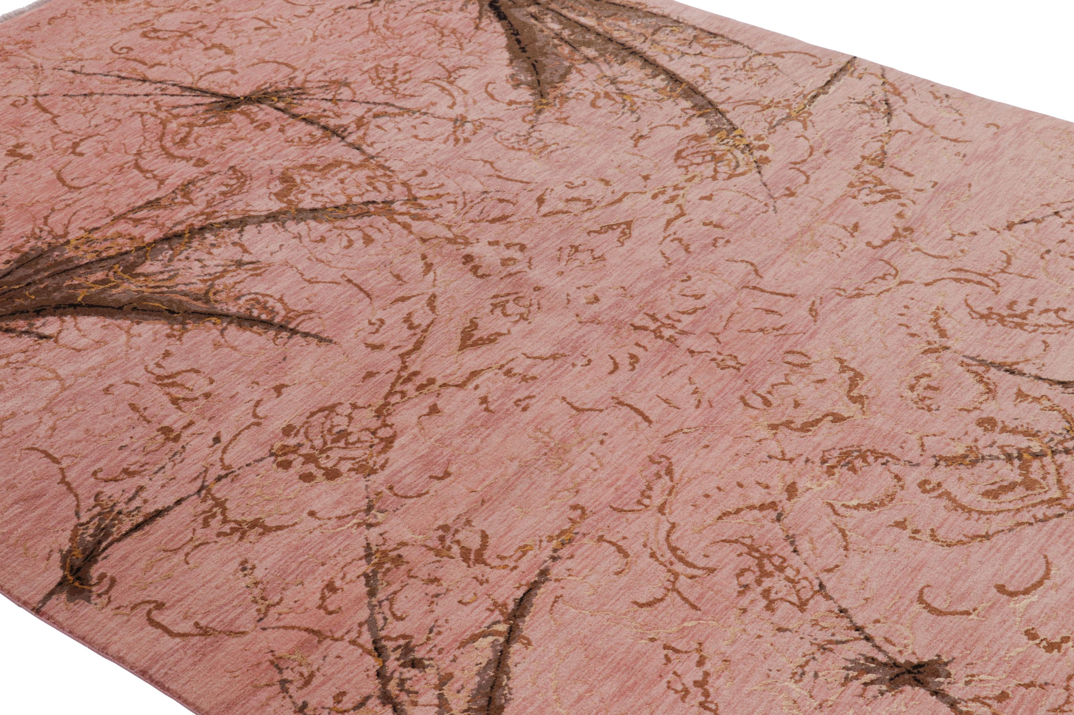 This 5x7 rug represents a gorgeous new line of Rug & Kilim’s Modern Collection—a series of contemporary rugs by one of the most talented ateliers and designers in the craft, made with hand-knotted all-natural silk of the utmost quality in