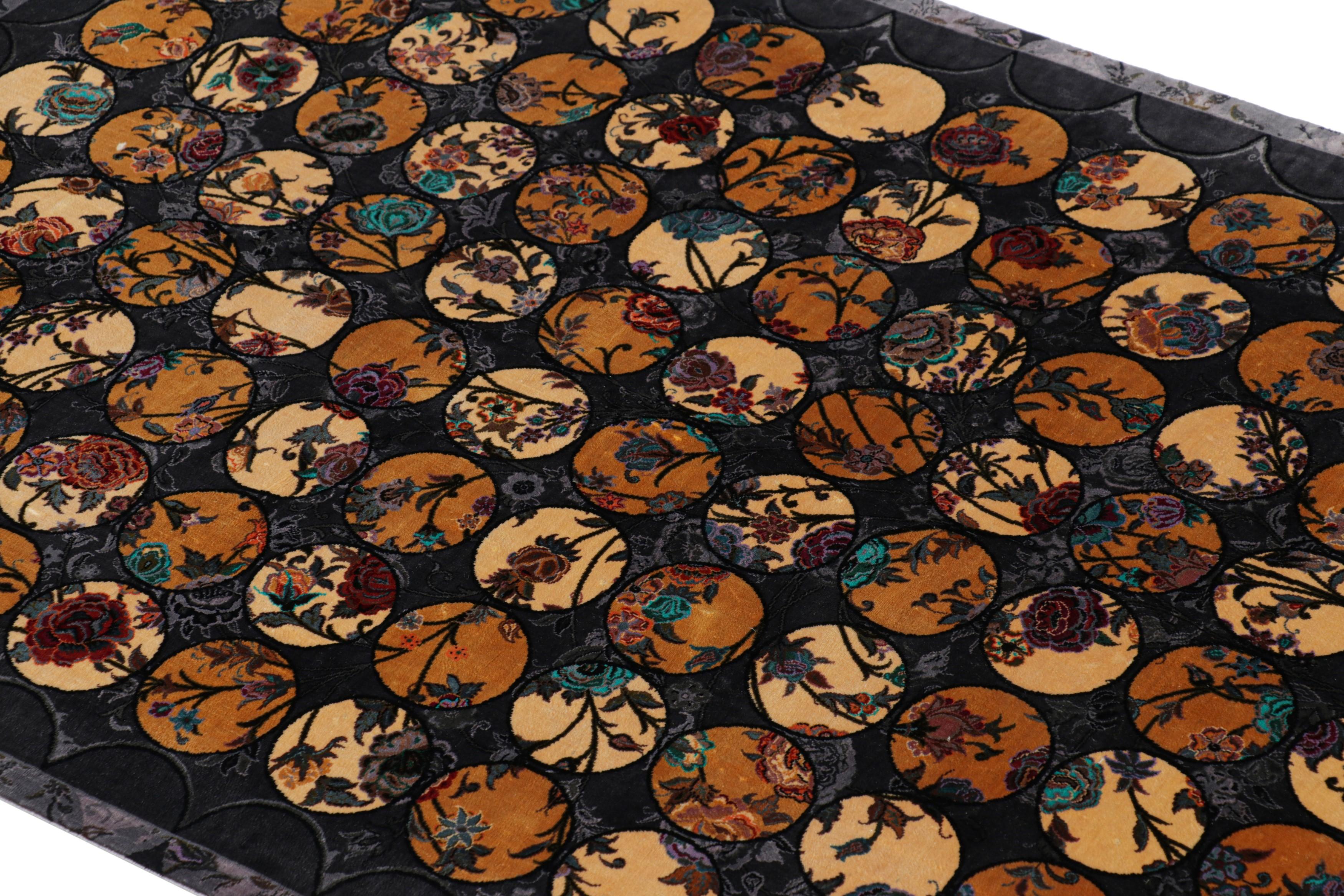 Noué à la main en soie, ce tapis 3x4 représente une nouvelle ligne audacieuse et magnifique de la Collection Modern de Rug & Kilim - une série de tapis contemporains réalisés par l'un des ateliers et designers les plus talentueux de l'artisanat