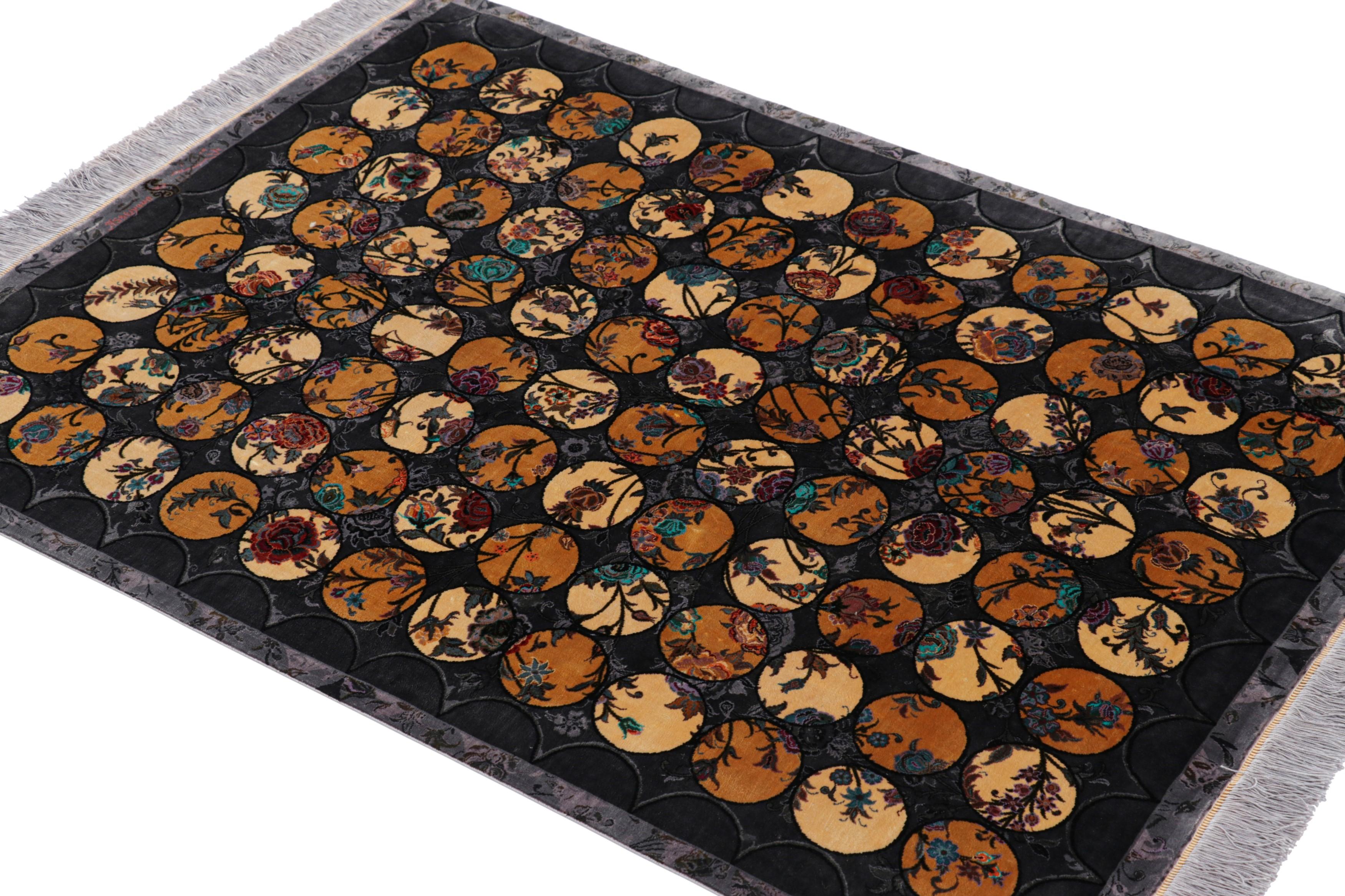 Noué à la main Rug & Kilim's Modernity Rug with Polychromatic Floral Patterns Sayeh en vente