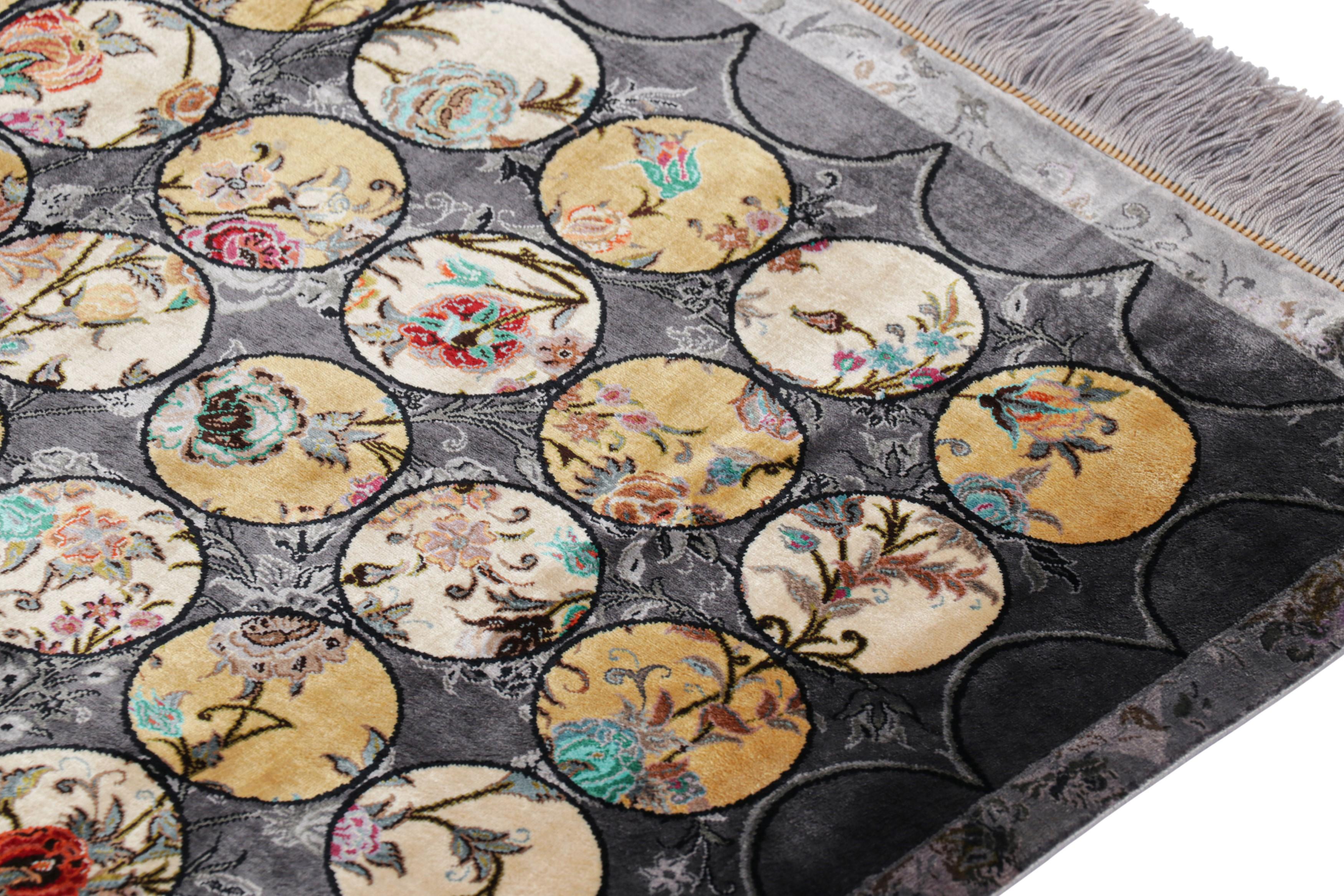Rug & Kilim's Modernity Rug with Polychromatic Floral Patterns Sayeh Neuf - En vente à Long Island City, NY