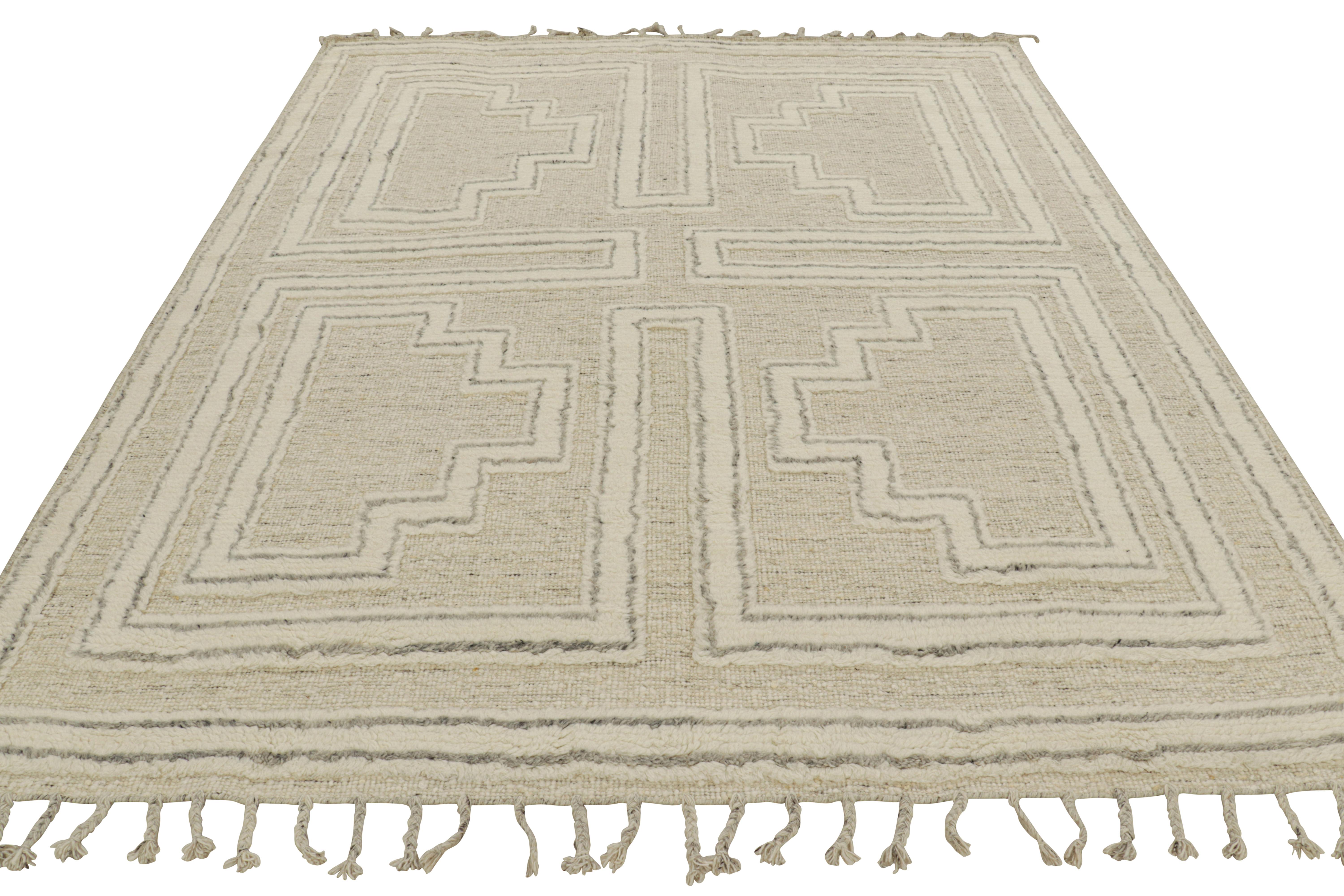 Rug & Kilim's Modern Rug mit weißen geometrischen Hoch-Tief-Mustern (Handgeknüpft) im Angebot