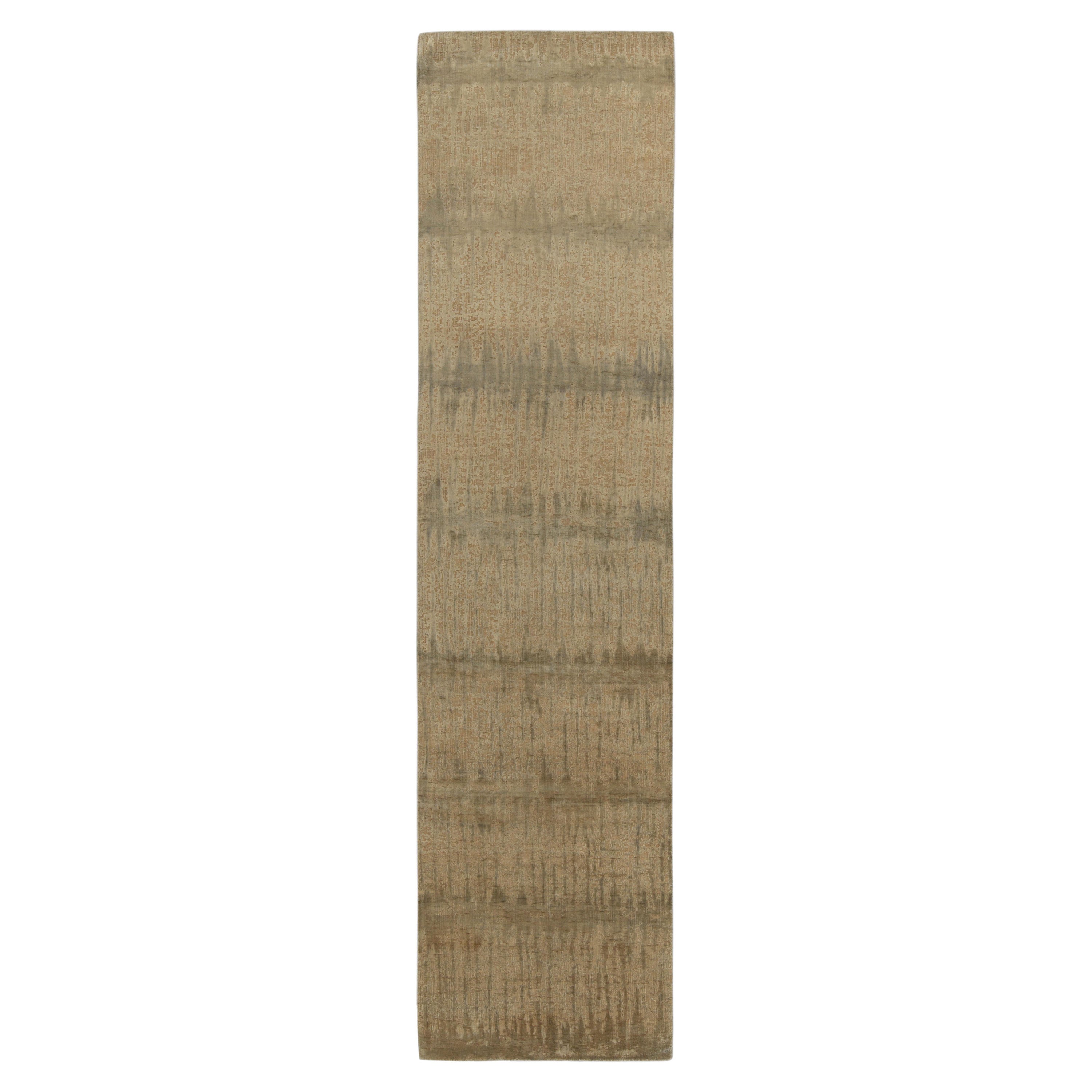 Moderner Läufer von Rug & Kilim in Beige-Braun mit abstraktem Hoch-Tief-Muster