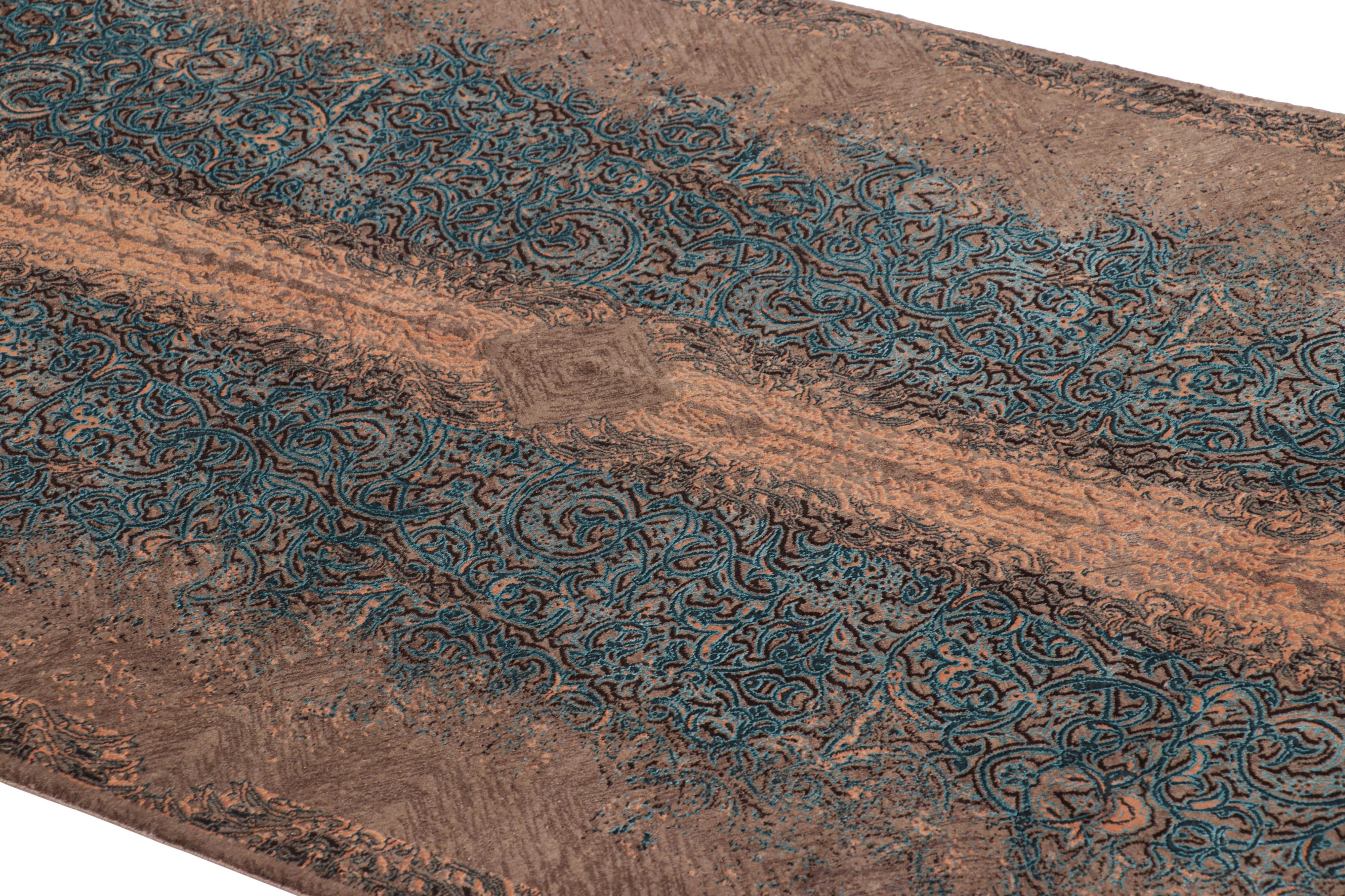 Hand-knotted in silk, this 3x5 runner rug represents a bold new line of Rug & Kilim’s Modern Collection—a series of contemporary rugs by one of the most talented ateliers and designers in the craft today.

On the Design: 

Each piece in this
