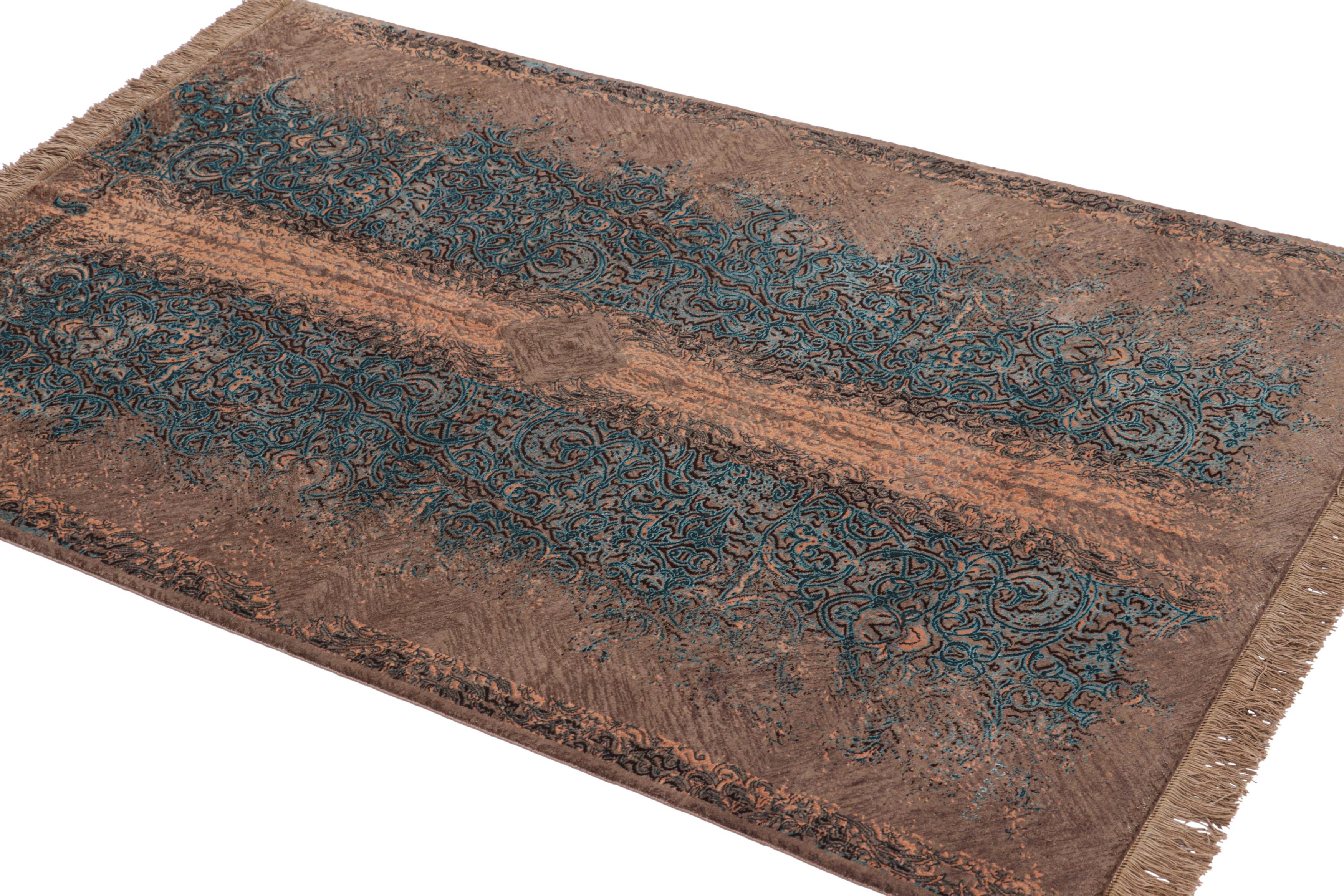 Rug & Kilim’s Modern Runner Rug with Abstract Patterns “Zaronin Darb” In New Condition For Sale In Long Island City, NY