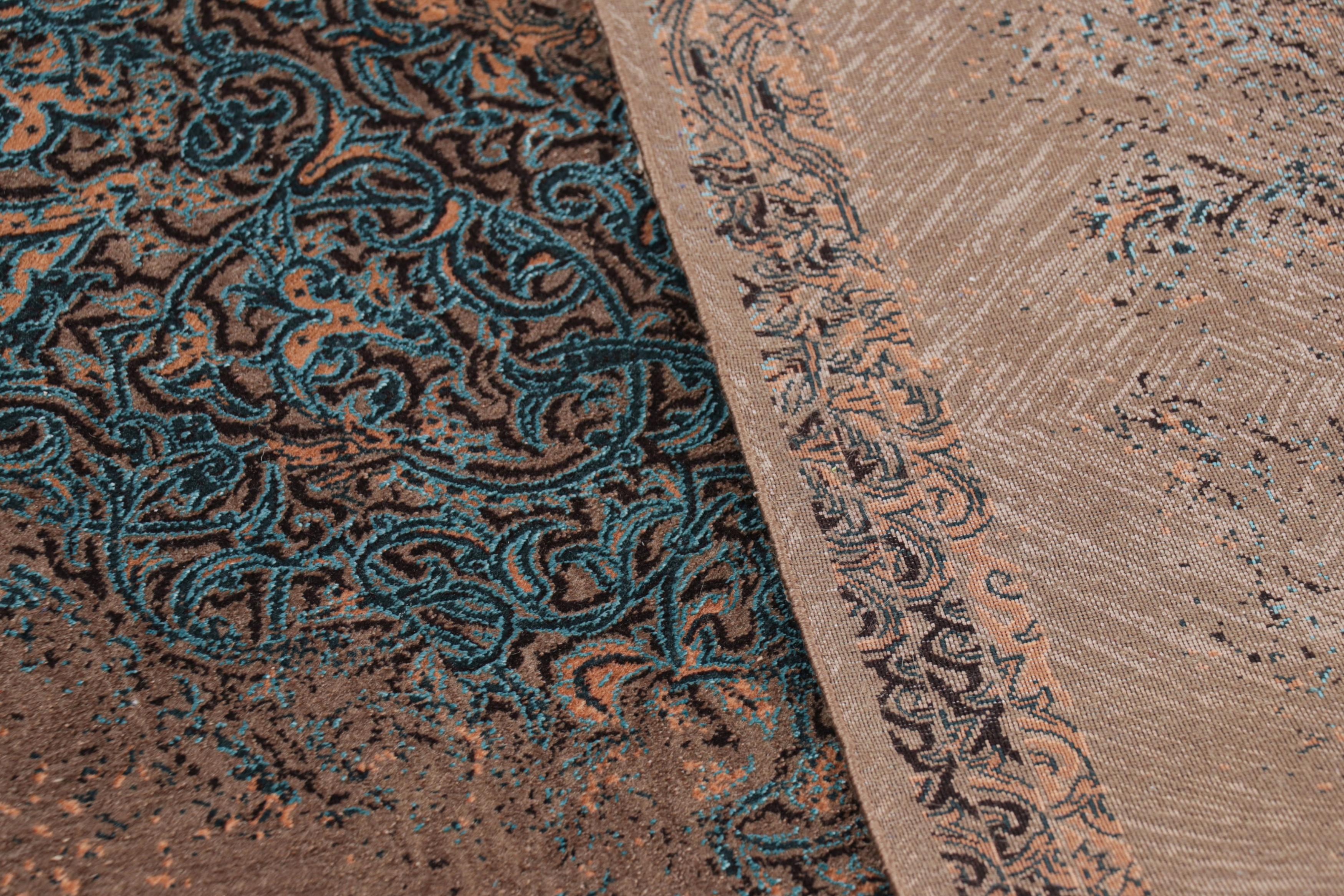 Rug & Kilim’s Modern Runner Rug with Abstract Patterns “Zaronin Darb” For Sale 1