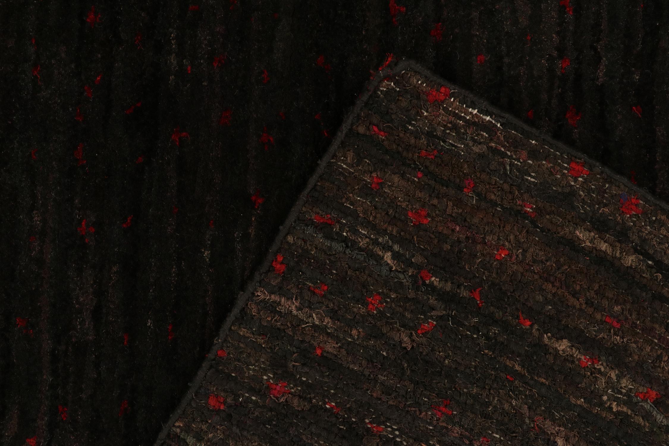 XXIe siècle et contemporain Rug & Kilim's Modern Runners in Black with Red Dots Pattern (Tapis de course modernes en noir avec motifs de points rouges) en vente