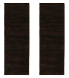 Tapis et tapis de couloirs modernes Kilim noir avec motif de points rouges