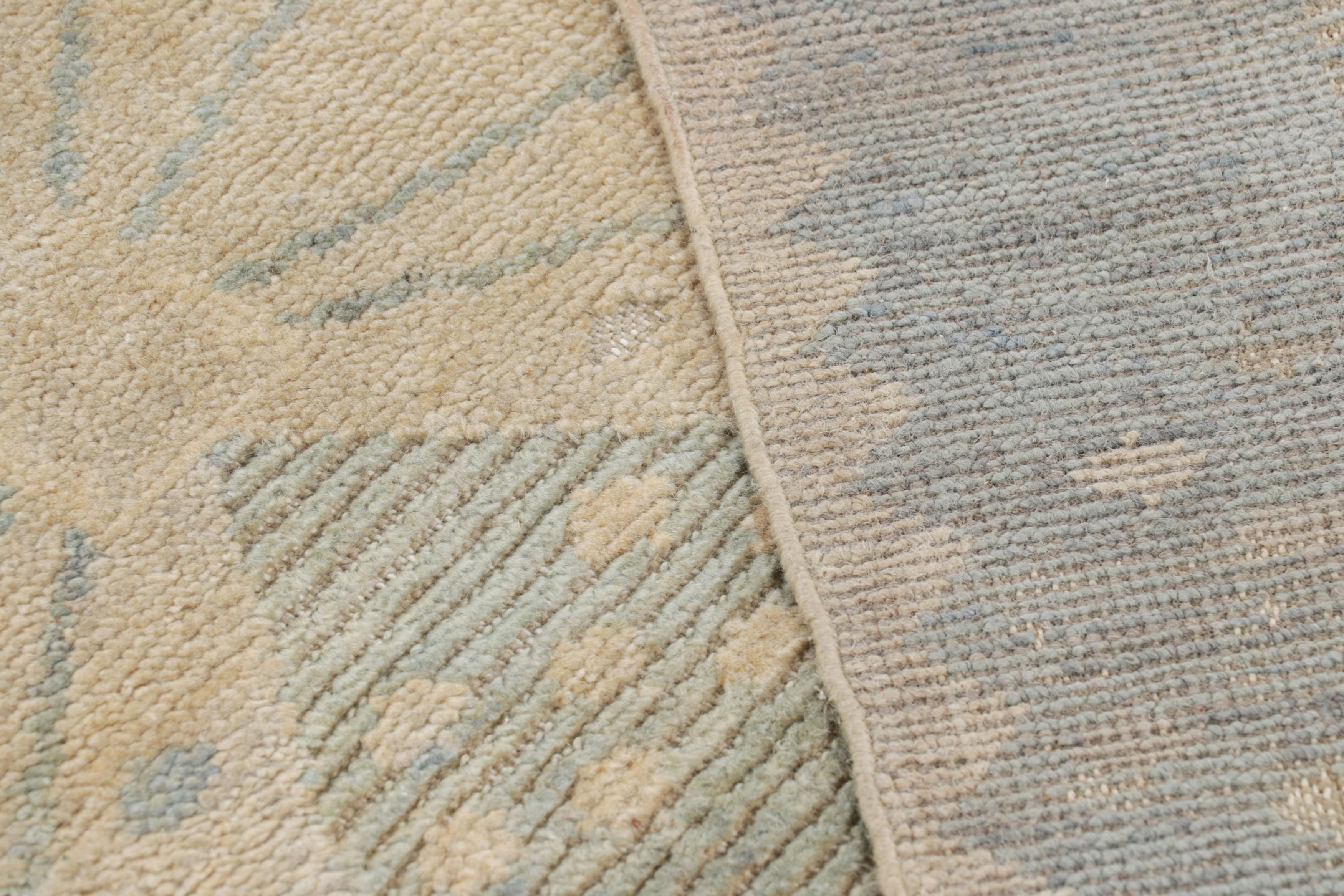 Alfombra moderna de estilo escandinavo en crema y azul con dibujos de Rug & Kilim Siglo XXI y contemporáneo en venta