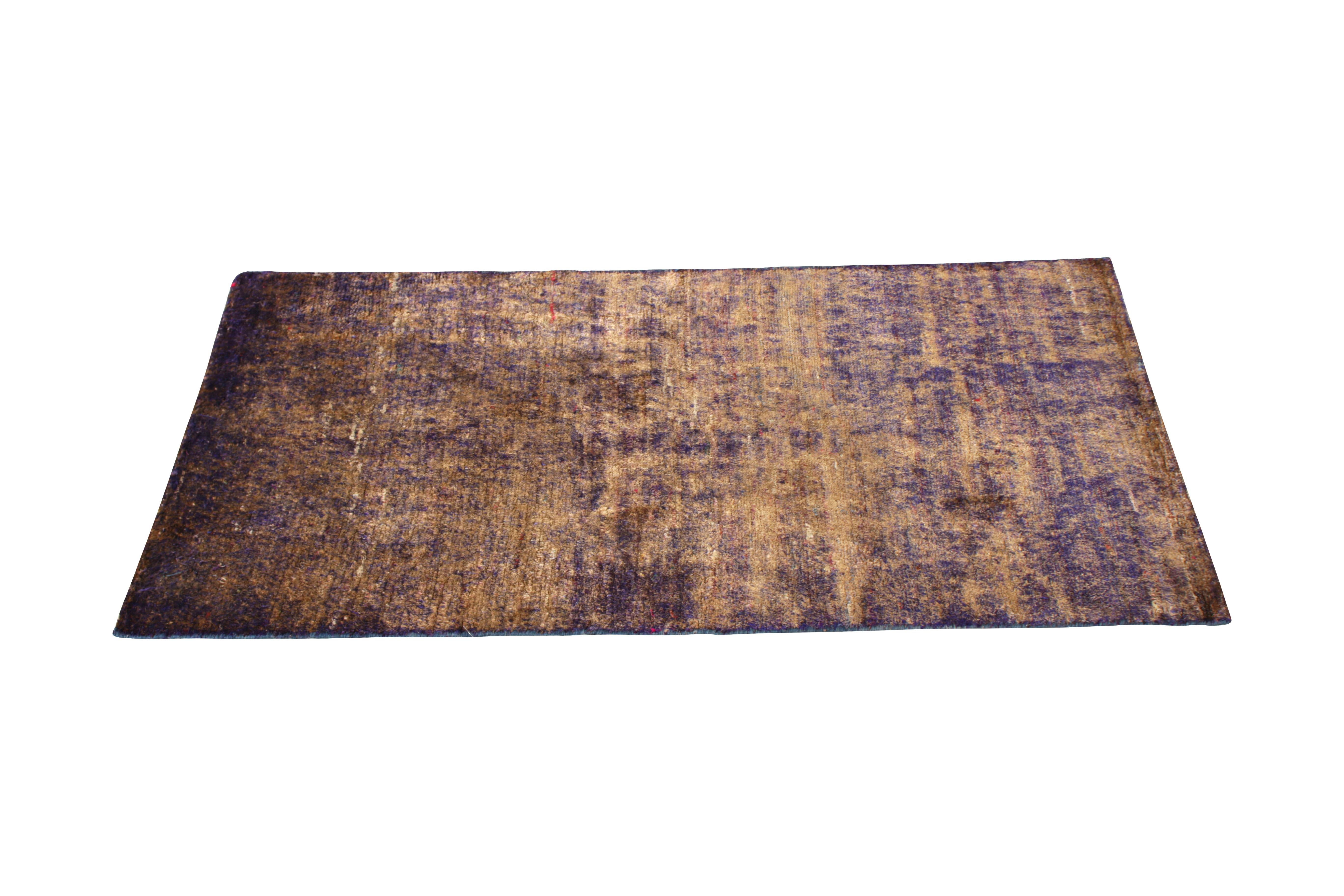 Moderner Teppich & Kelim-Teppich aus Seide in Beige und Braun mit strukturiertem Muster (Indisch) im Angebot