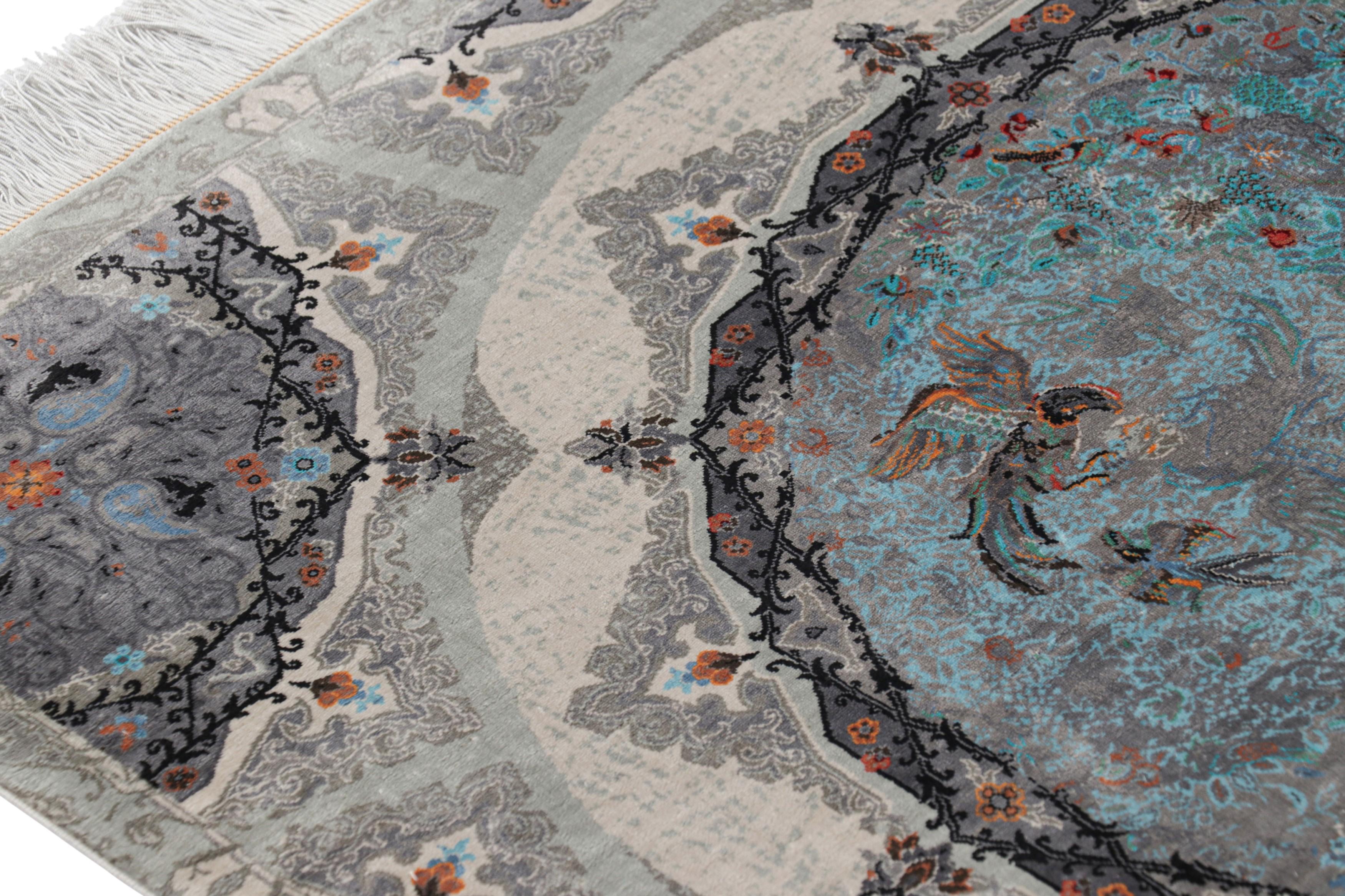 Rug & Kilim's Moderner quadratischer Teppich in Silber, Schwarz und Blau mit Medaillon Shekar (21. Jahrhundert und zeitgenössisch) im Angebot