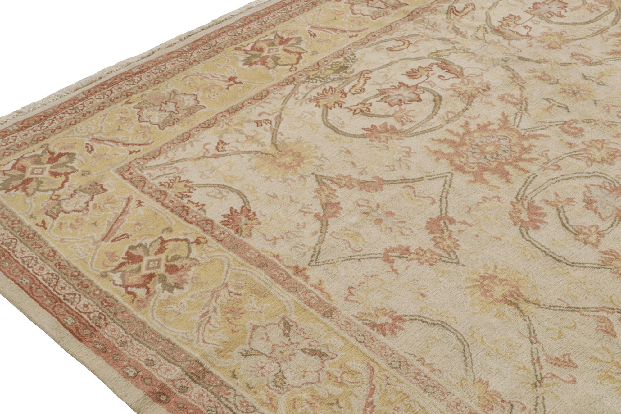 Rug & Kilim’s Sultanabad style rug in Cream with Floral Patterns In New Condition For Sale In Long Island City, NY