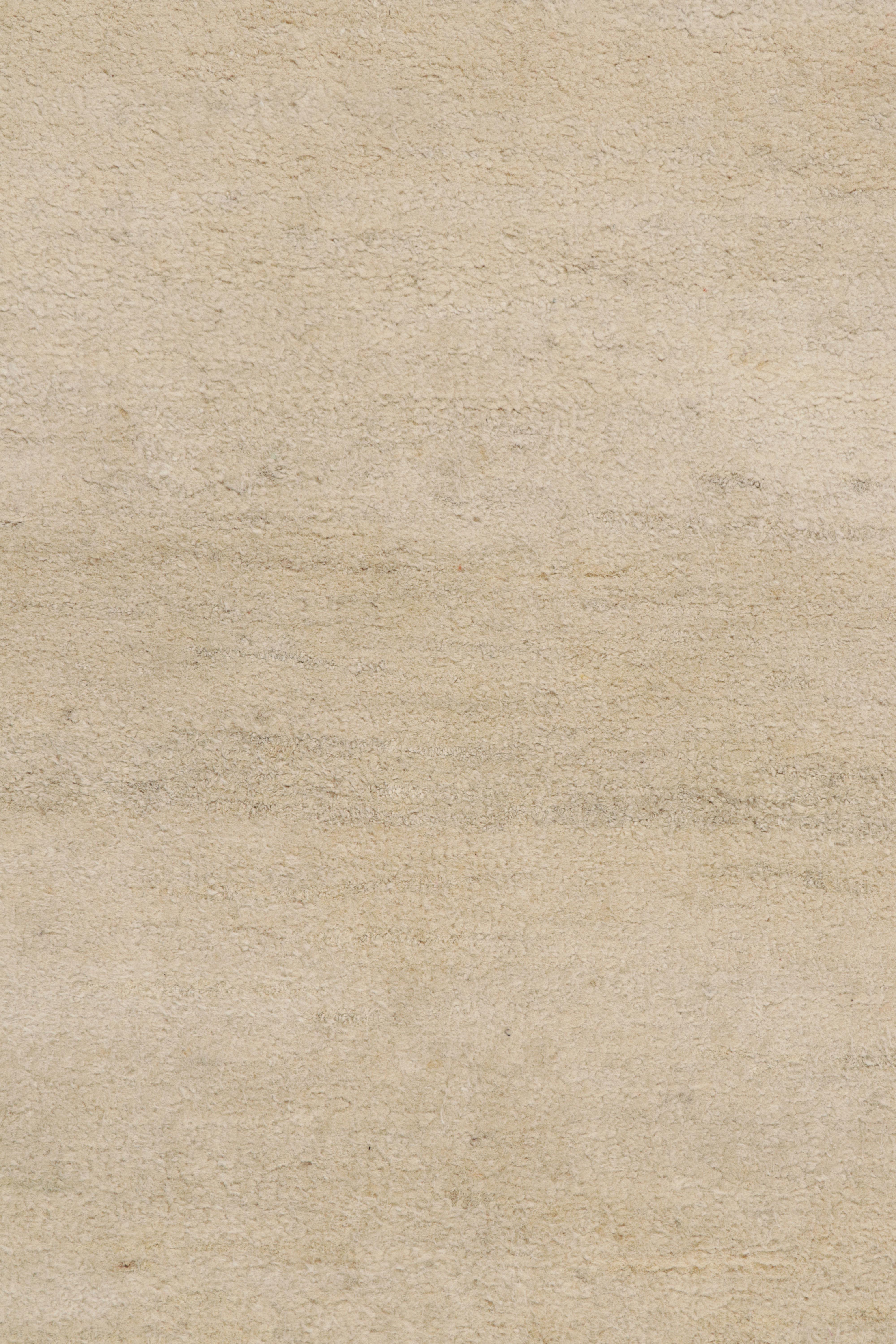 Rug & Kilim's Modern Textural Oversized Rug With Striae of Beige im Zustand „Neu“ im Angebot in Long Island City, NY