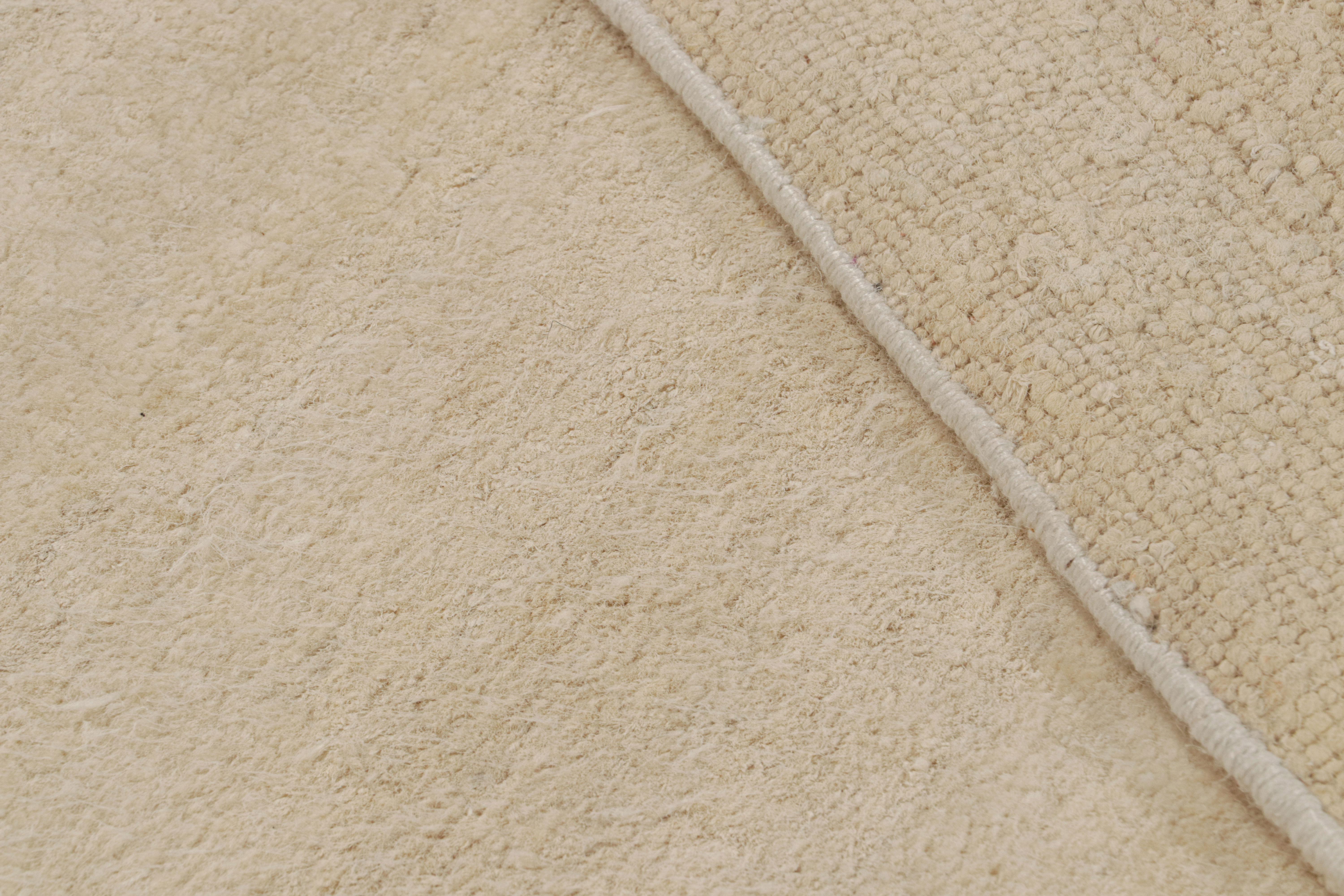 XXIe siècle et contemporain Rug & Kilim's Modern Textural Oversized Rug With Striae of Beige (Tapis surdimensionné moderne avec des rayures de couleur beige) en vente