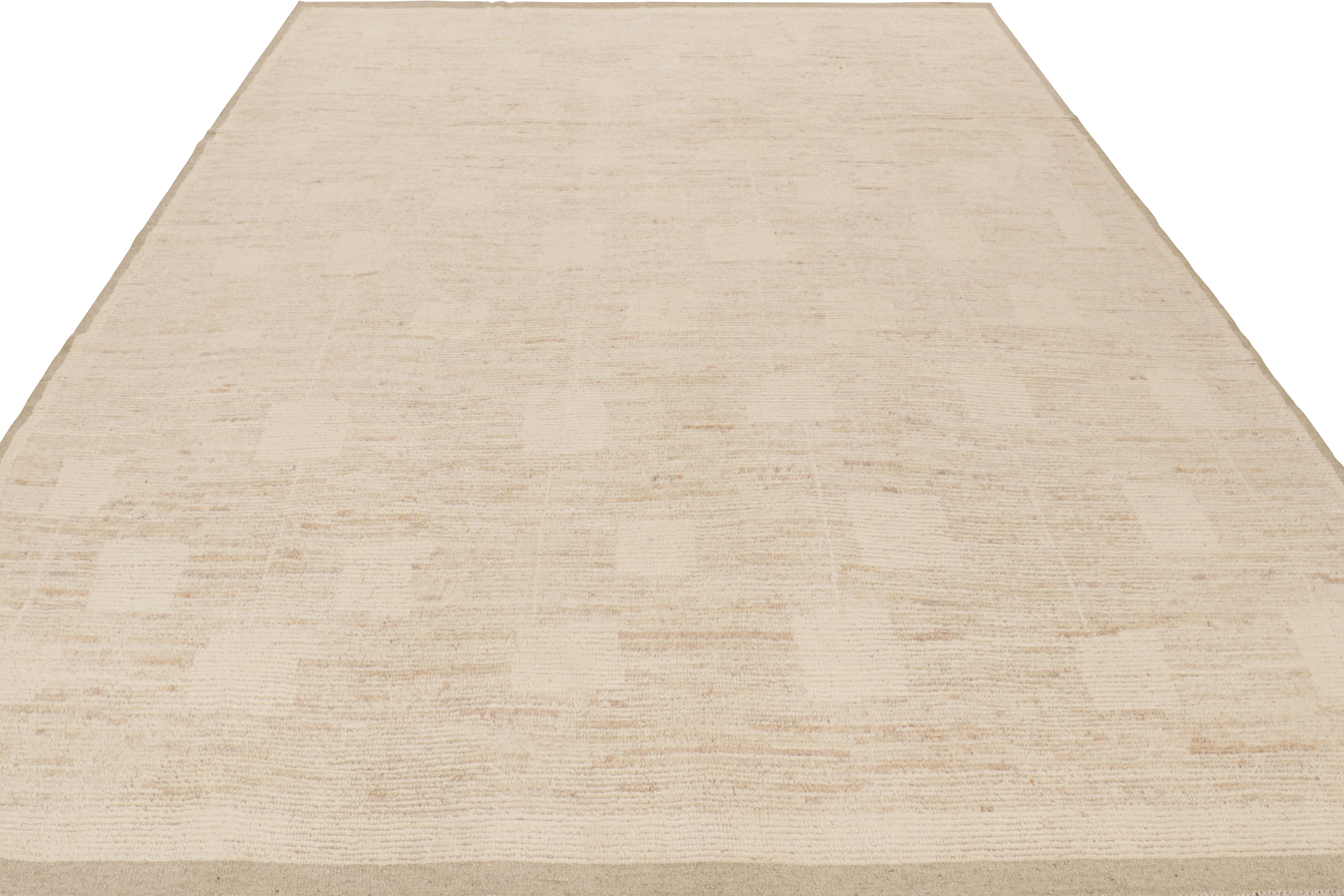 Rug & Kilim's Moderner Strukturteppich in Beige und Creme mit Rippenmustern im Zustand „Neu“ im Angebot in Long Island City, NY