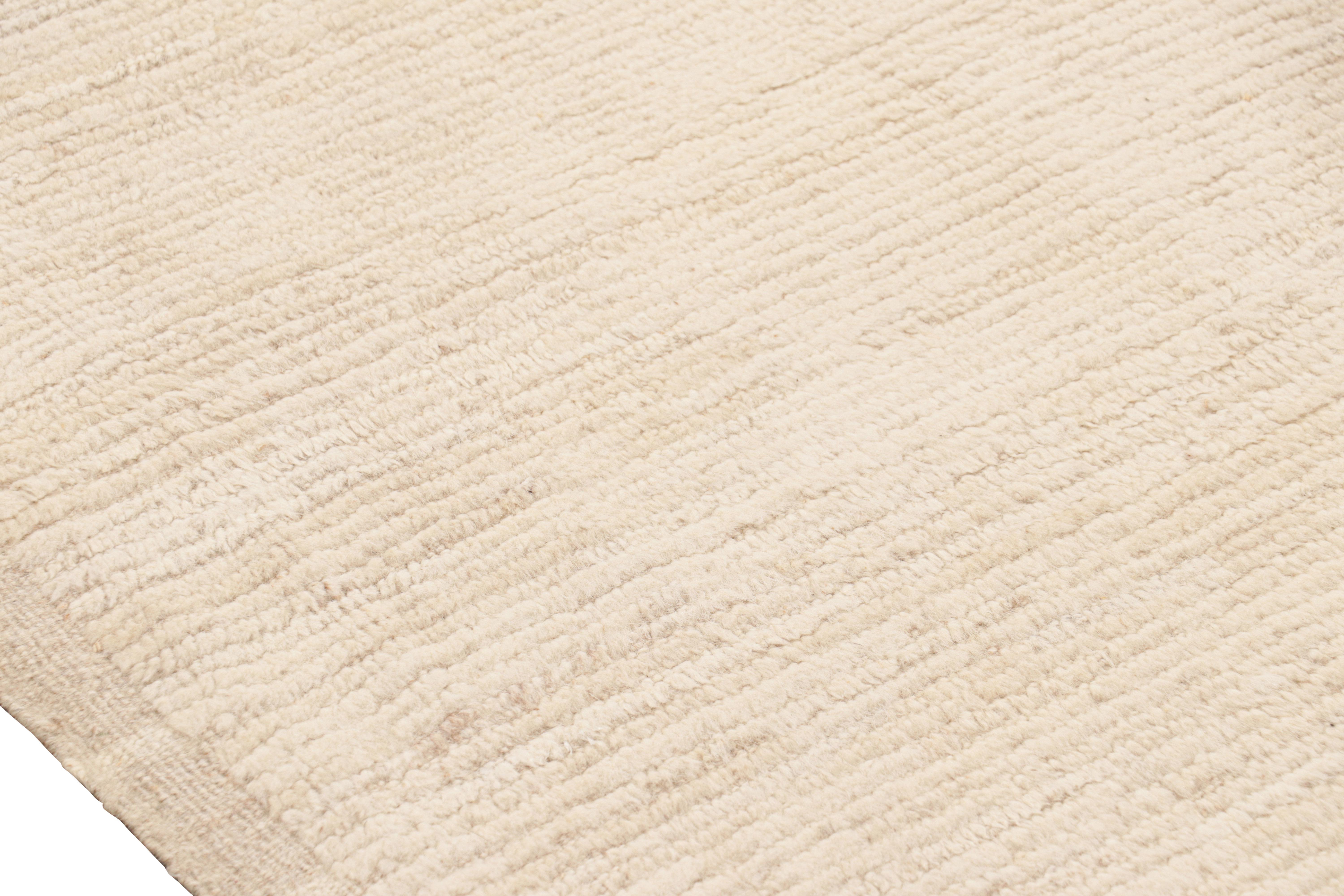 Contemporary Rug & Kilim’s Modern Textural Rug in Beige and Cream with Ribbed Patterns For Sale