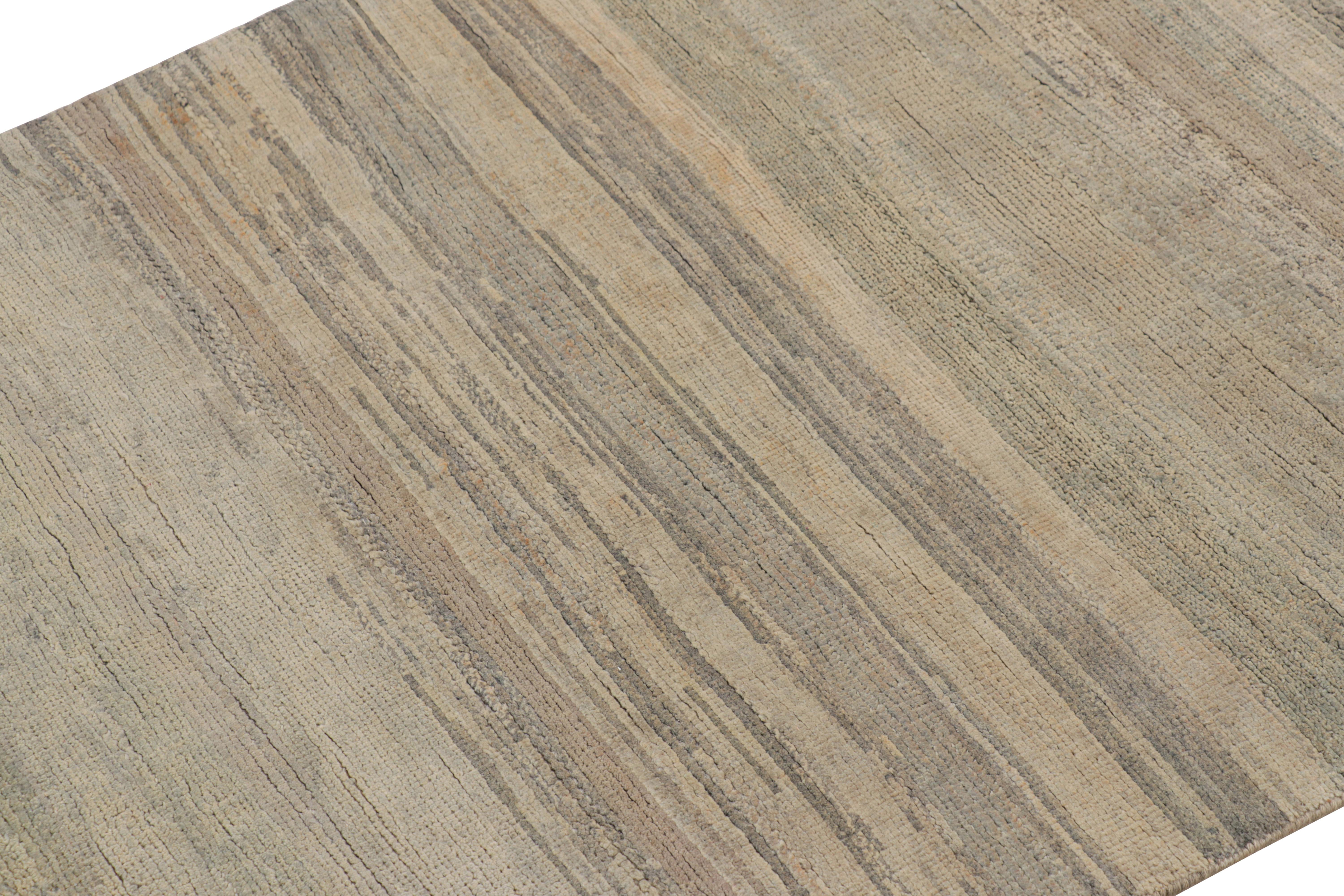 Moderno Rug & Kilim: Tappeto moderno a righe e strisce geometriche beige-marrone in vendita