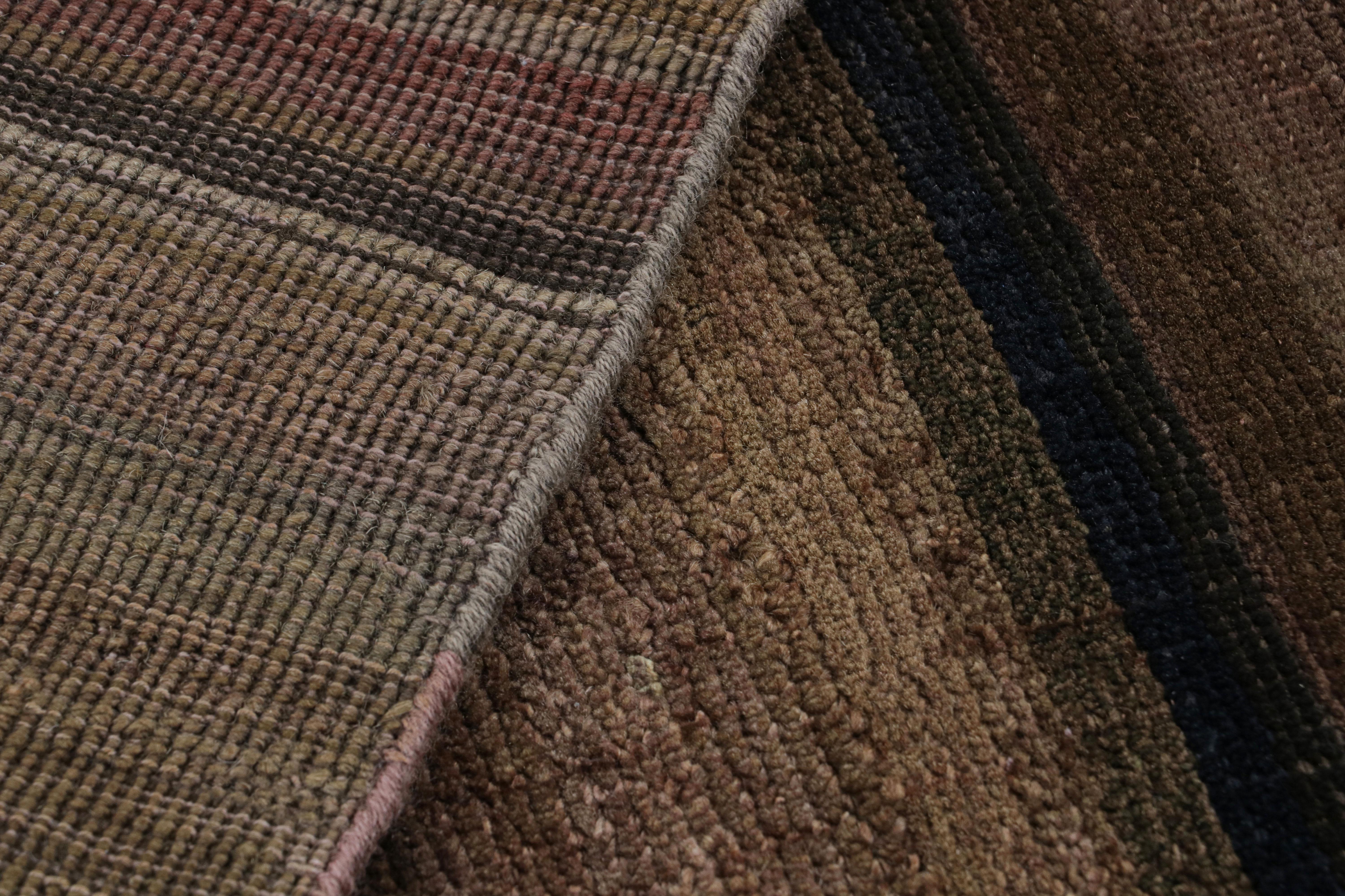 XXIe siècle et contemporain Rug & Kilim's Modern Modern Textural Rug in Brown and Purple Stripes and Striae (Tapis à rayures et à bandes marron et violet) en vente