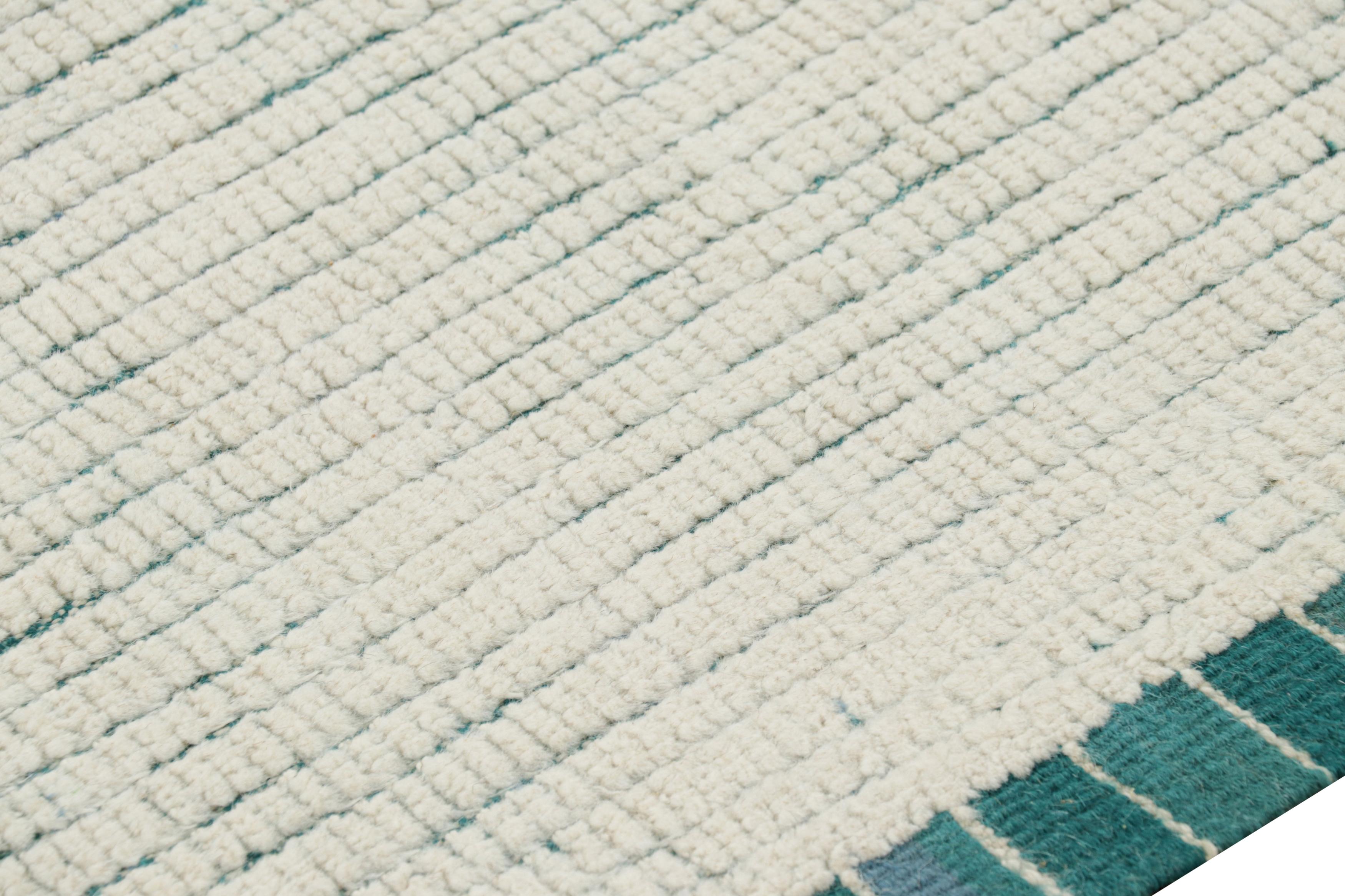 Rug & Kilim's Moderner Strukturteppich in Creme und Blau mit gerippten Streifen (Wolle) im Angebot