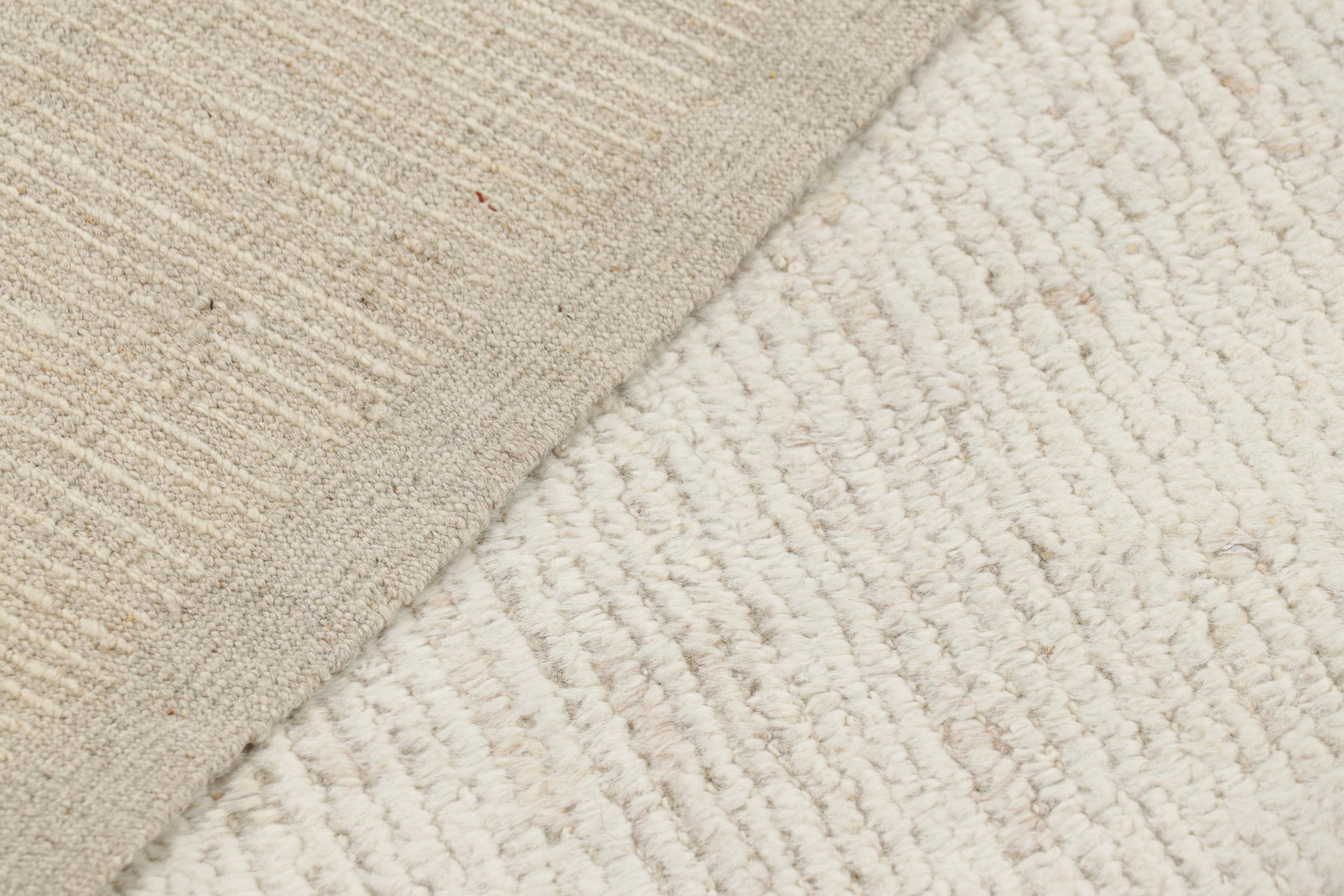Rug & Kilim's Moderner Strukturteppich in Cremeweiß mit Rippenmustern im Angebot 1