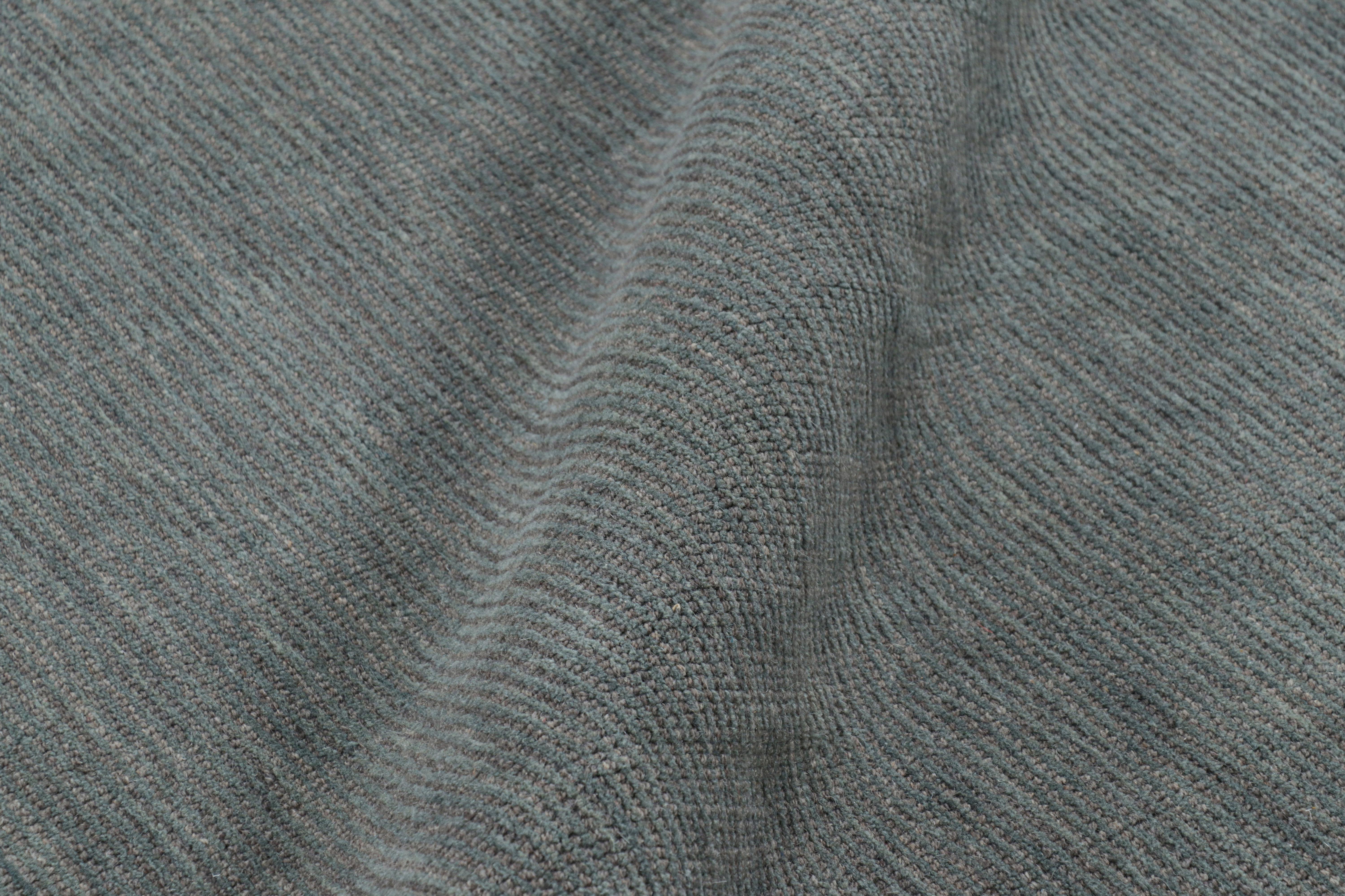 Alfombra de textura moderna Rug & Kilim en tonos grises y estrías Siglo XXI y contemporáneo en venta