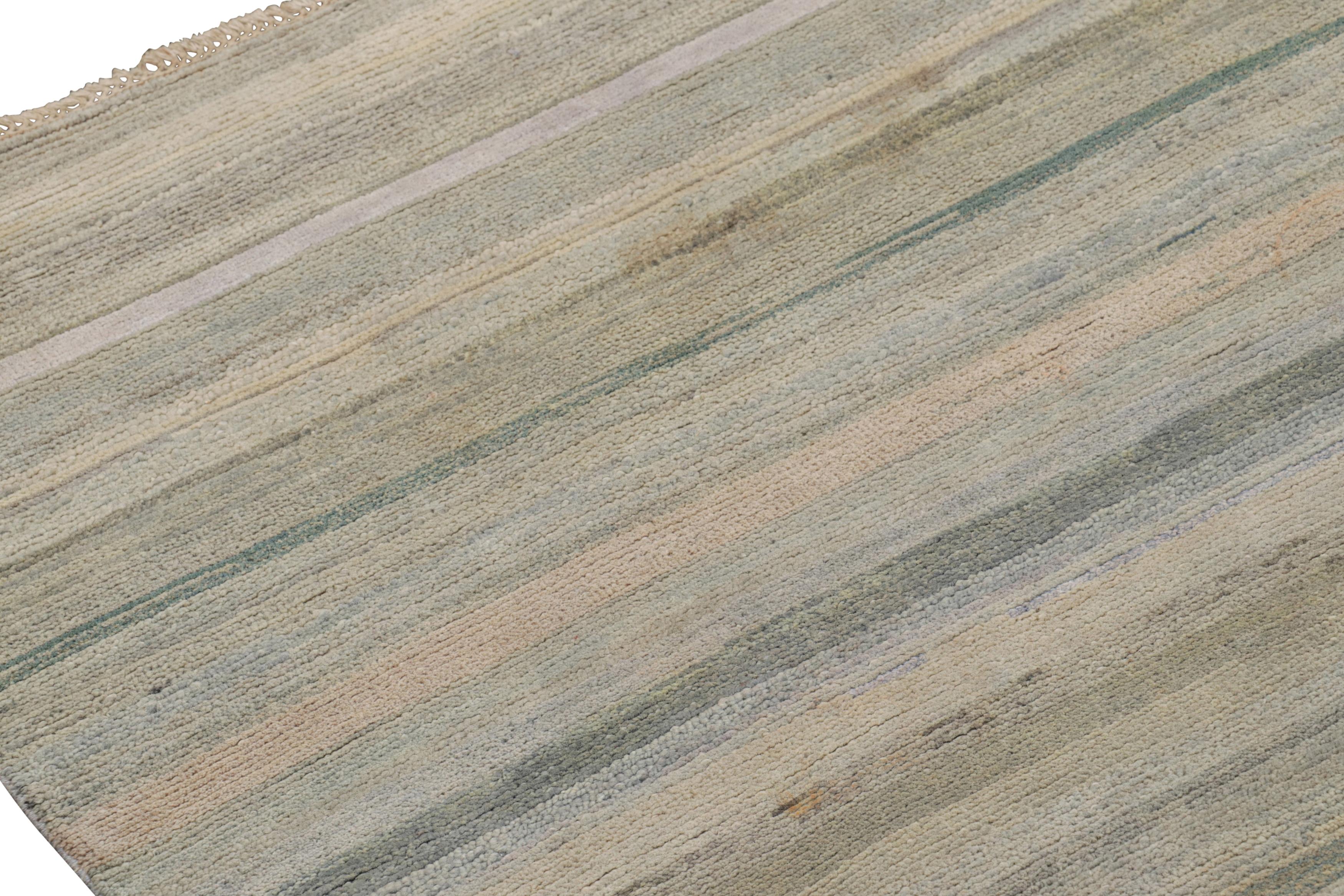 XXI secolo e contemporaneo Rug & Kilim è un tappeto moderno a righe e strisce blu e grigio. in vendita