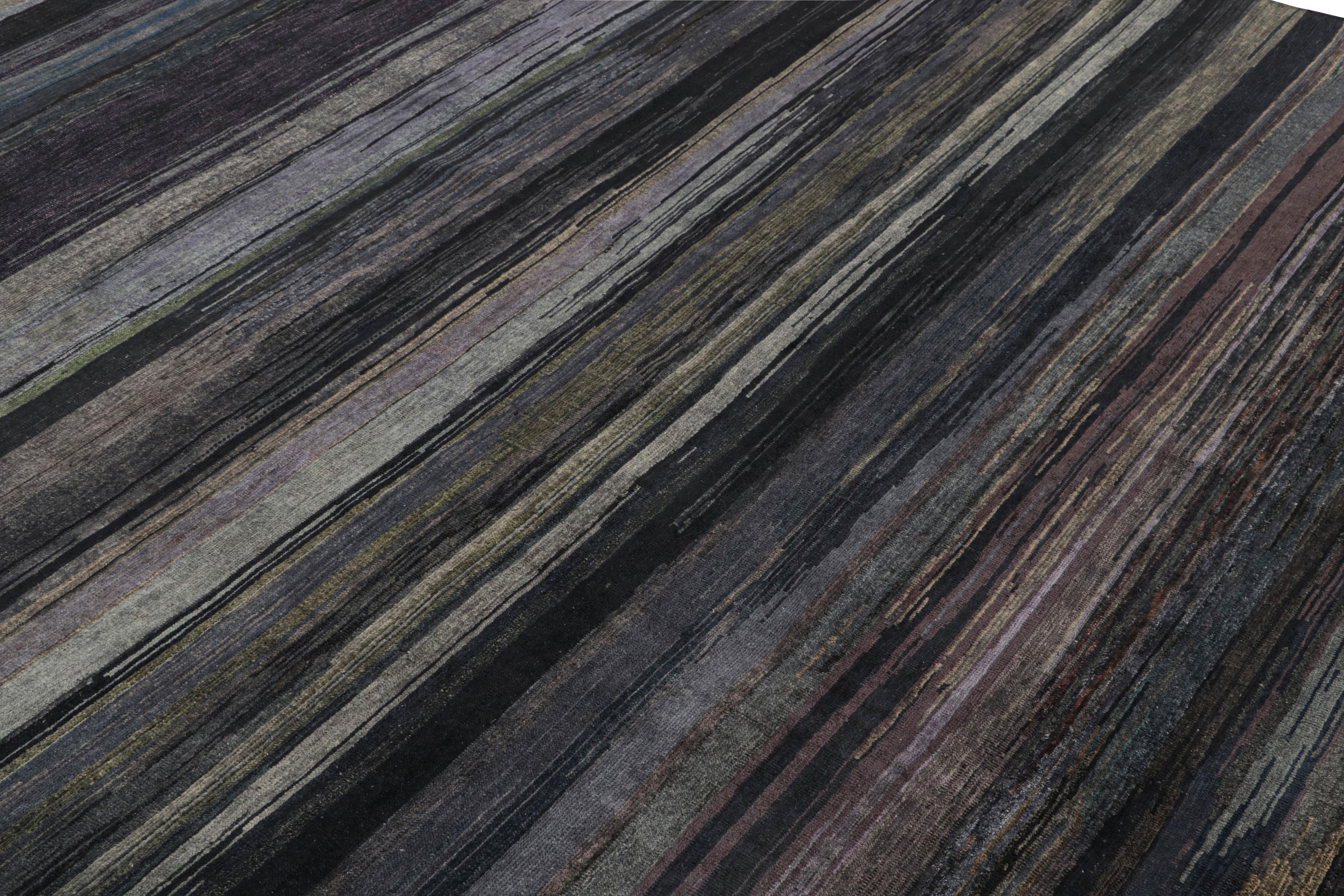 Questo tappeto testurizzato 9x12 è un'entusiasmante novità della collezione Texture of Color di Rug & Kilim.

Ulteriori informazioni sul design:

Realizzato in lana annodata a mano, questo tappeto riflette una nuova interpretazione del tema di