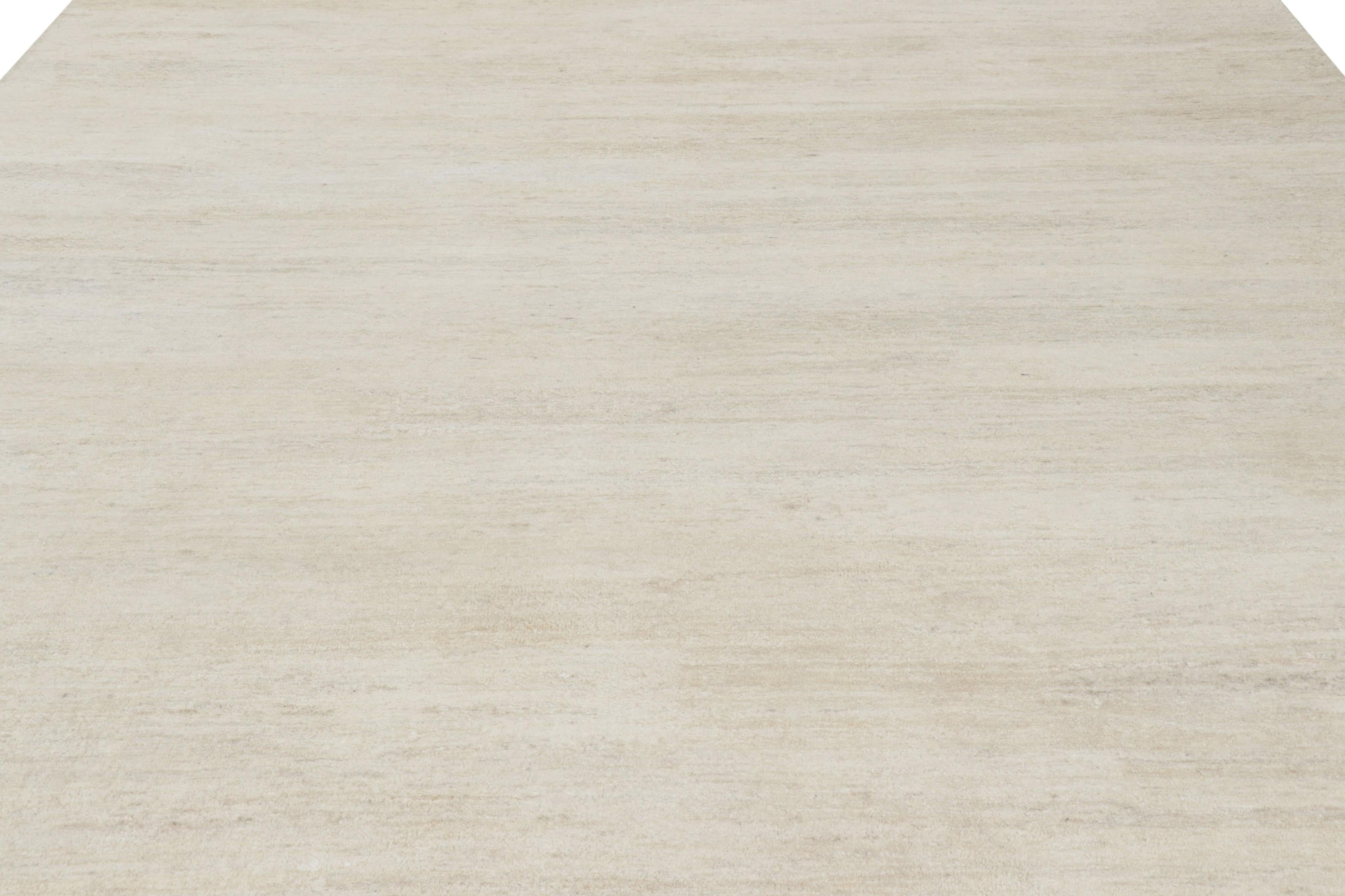 Rug & Kilim's Modern Textural Rug In Solid Cream (Moderne) im Angebot