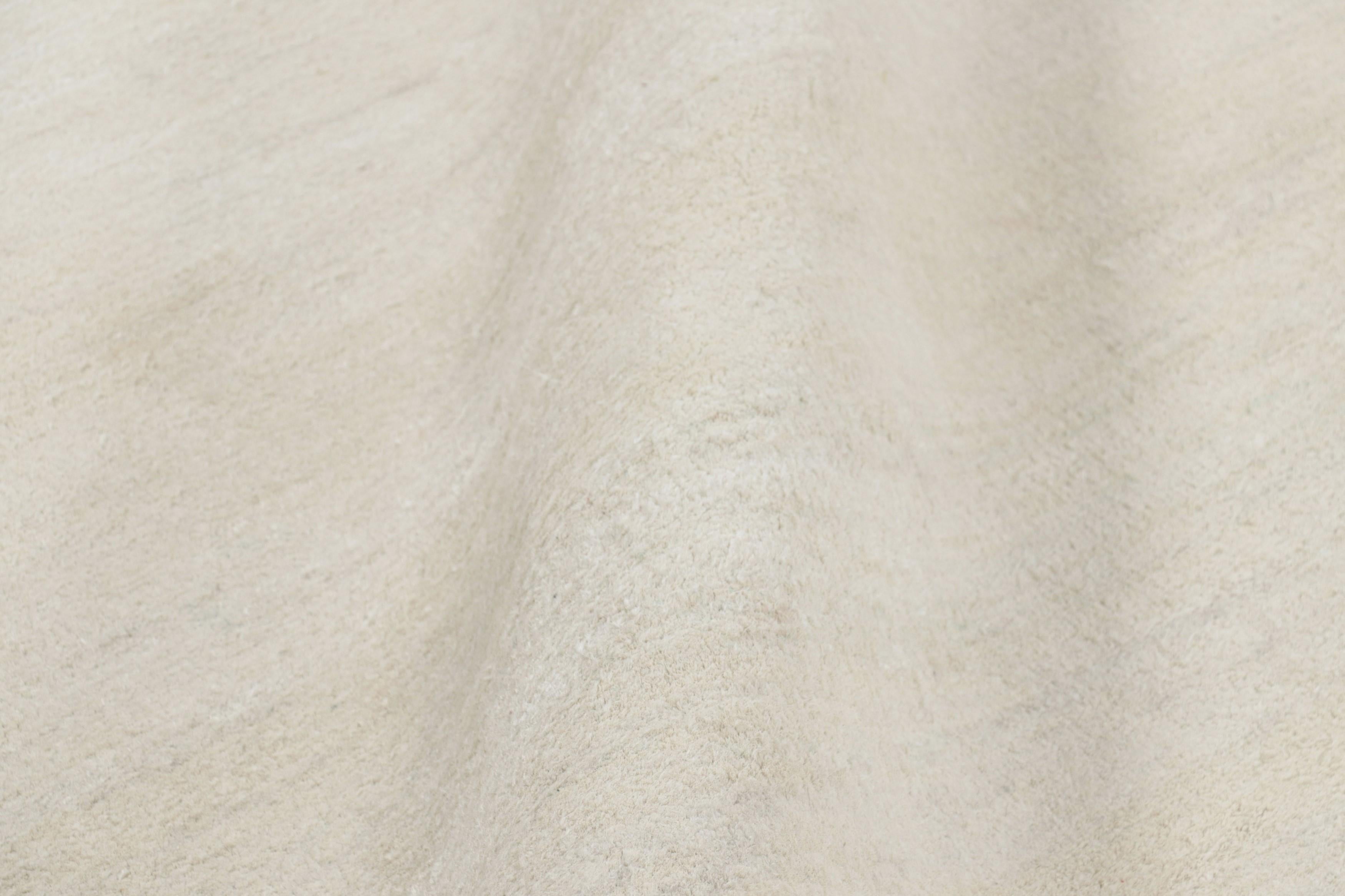 XXI secolo e contemporaneo Rug & Kilim - Tappeto moderno con texture in tinta unita crema in vendita