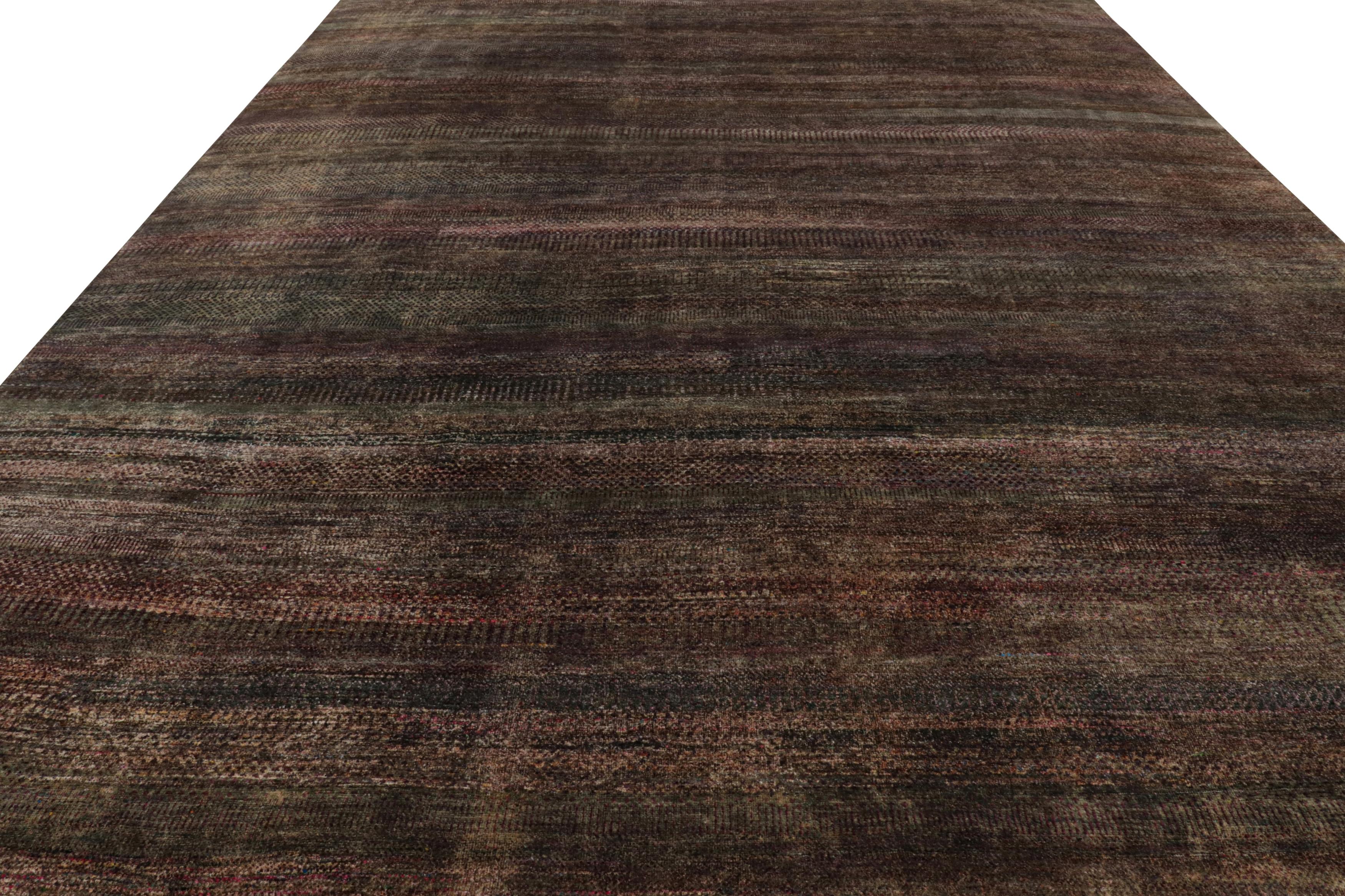 Rug & Kilim’s Modern Textural Rug in Tones of Plum and Green In New Condition For Sale In Long Island City, NY