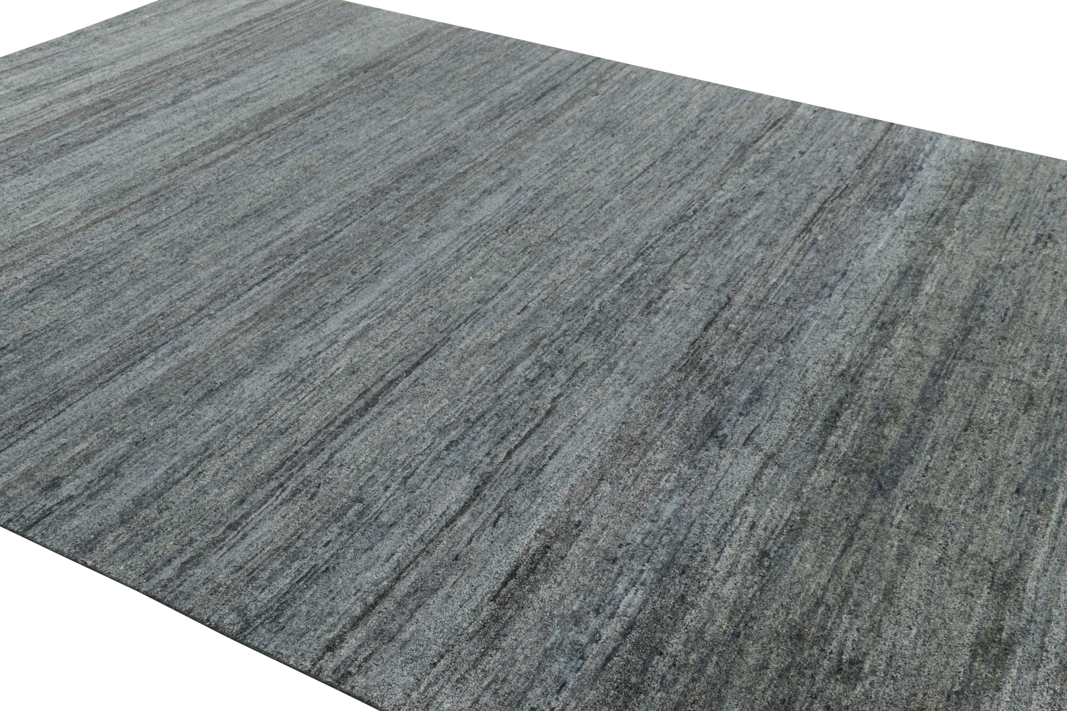 Rug & Kilim's Modern Textural Rug mit grau-schwarzen Streifen (Handgeknüpft) im Angebot