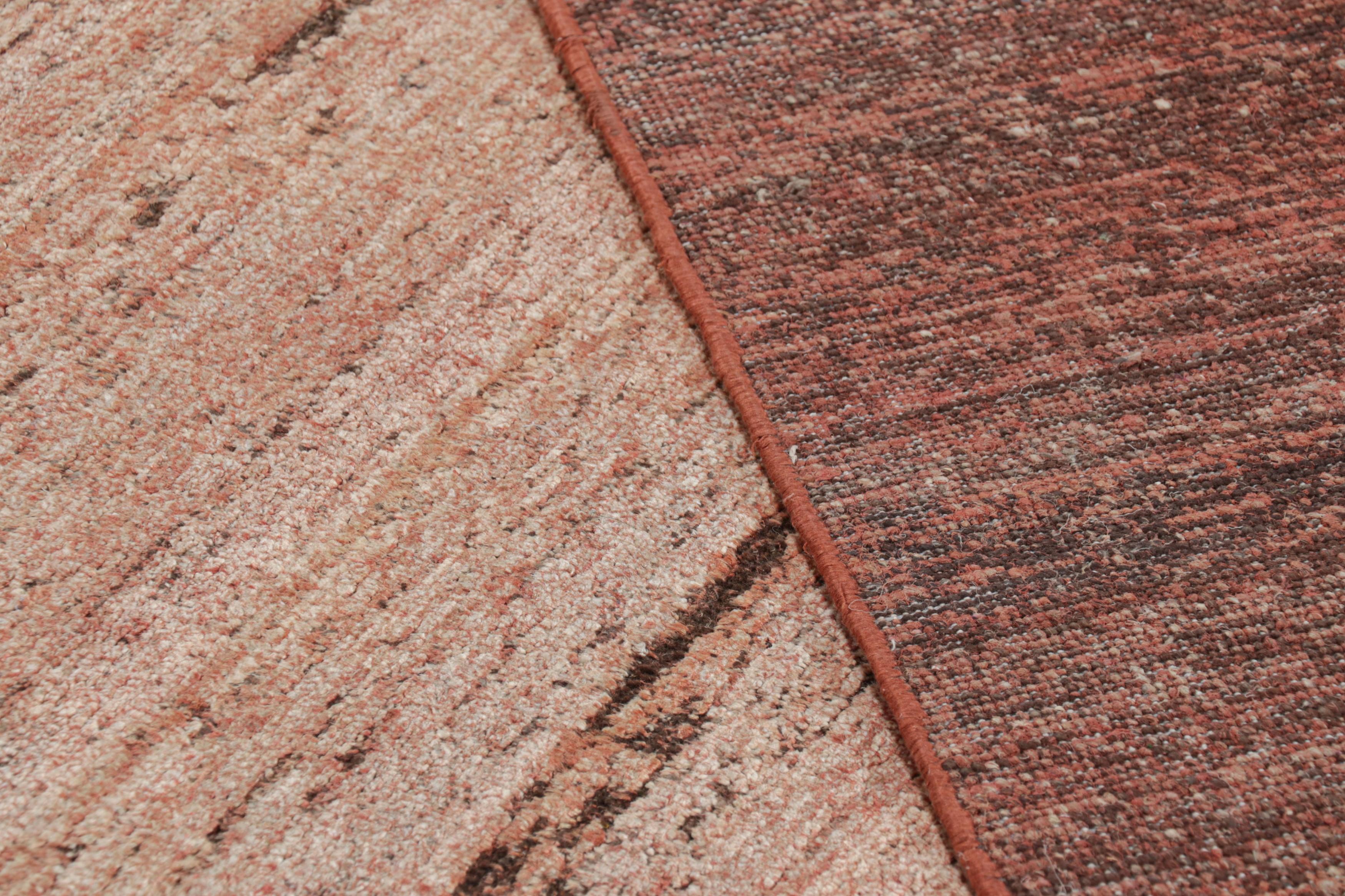 Rug & Kilim’s Modern Textural Rug with Peach Pink and Beige Tones and Striae For Sale 1