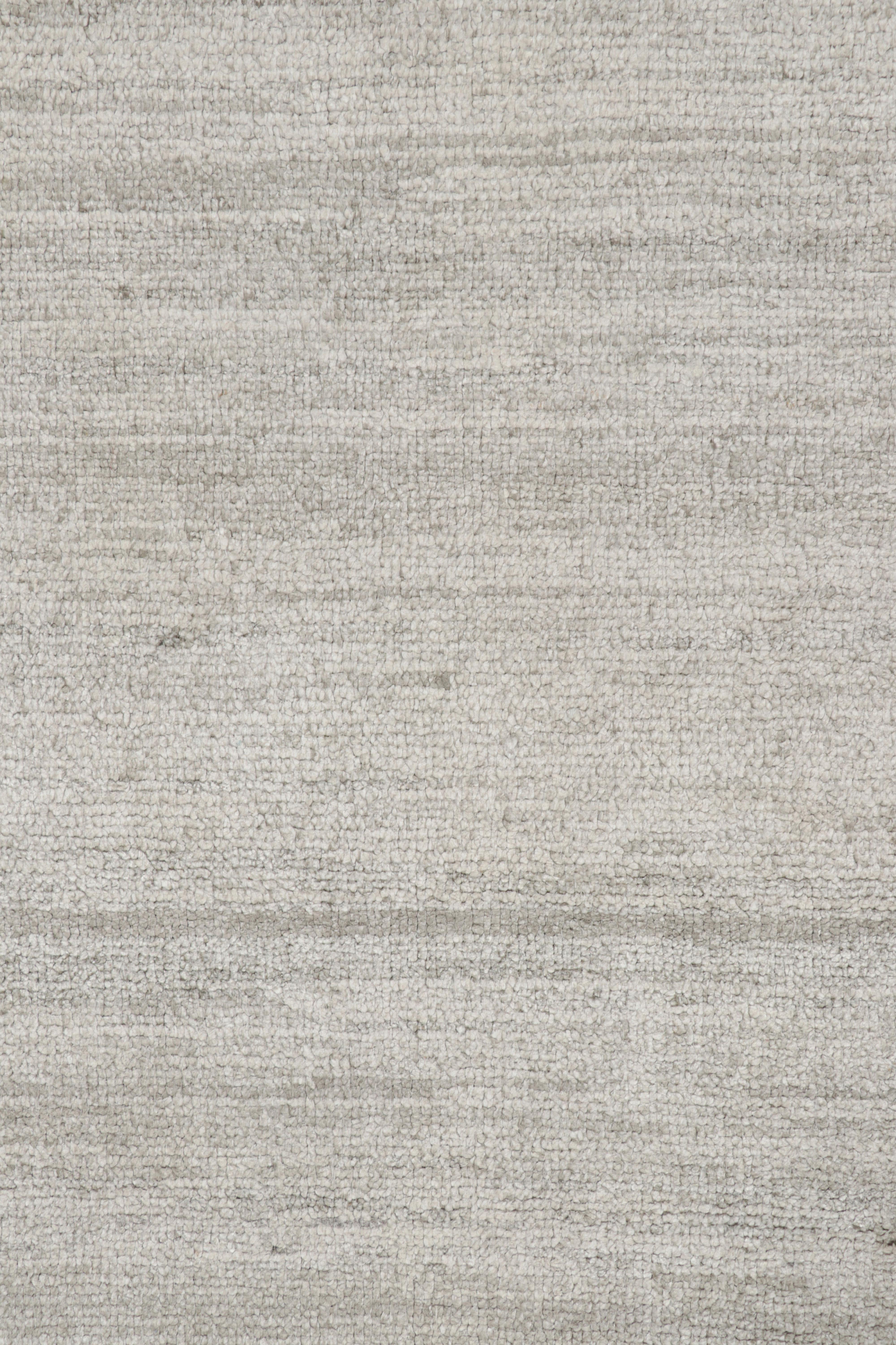Rug & Kilim's Modern Textural Square Rug in silber-grauen Tönen im Zustand „Neu“ im Angebot in Long Island City, NY