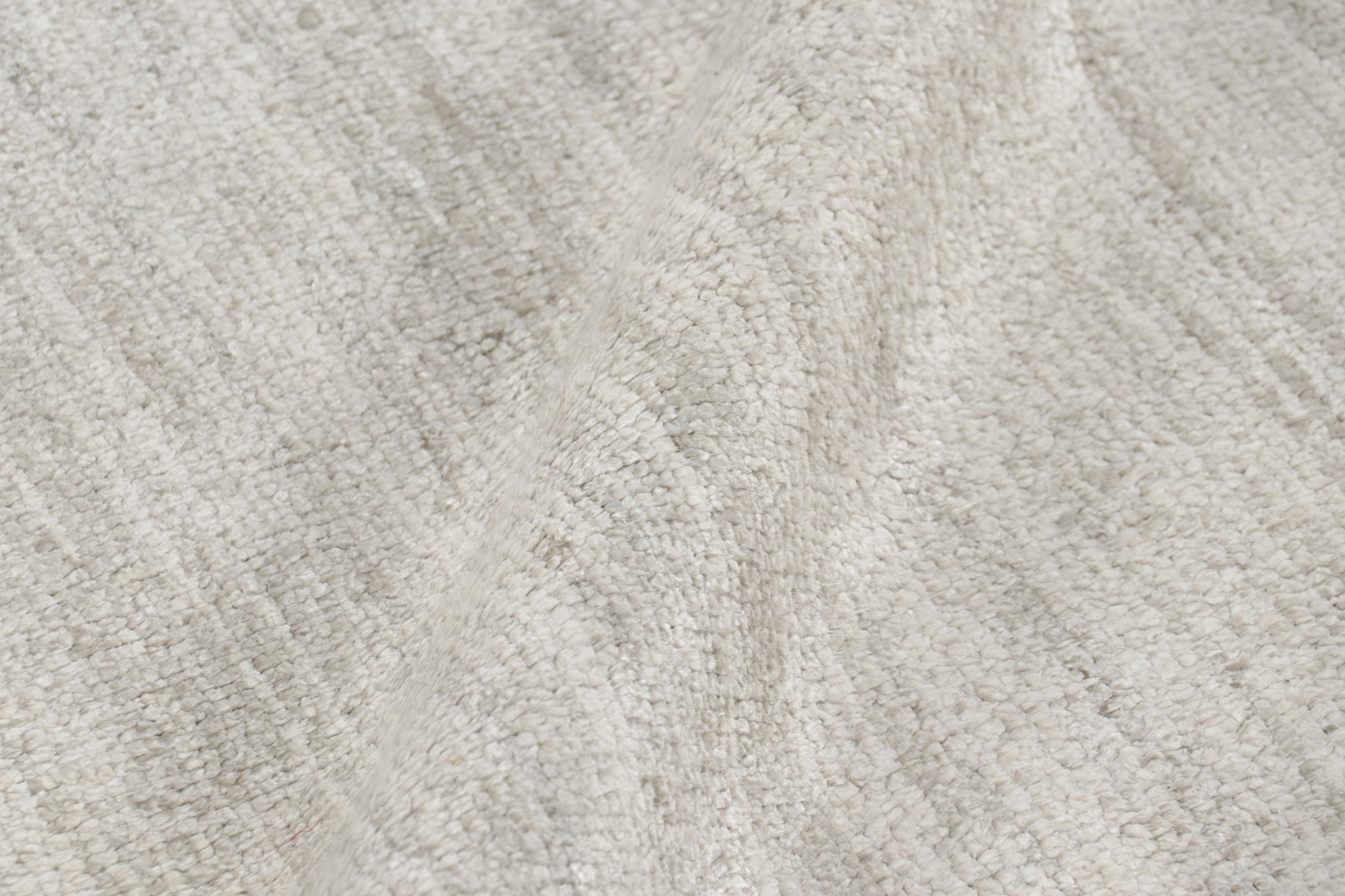 Rug & Kilim's Modern Textural Square Rug in silber-grauen Tönen (21. Jahrhundert und zeitgenössisch) im Angebot