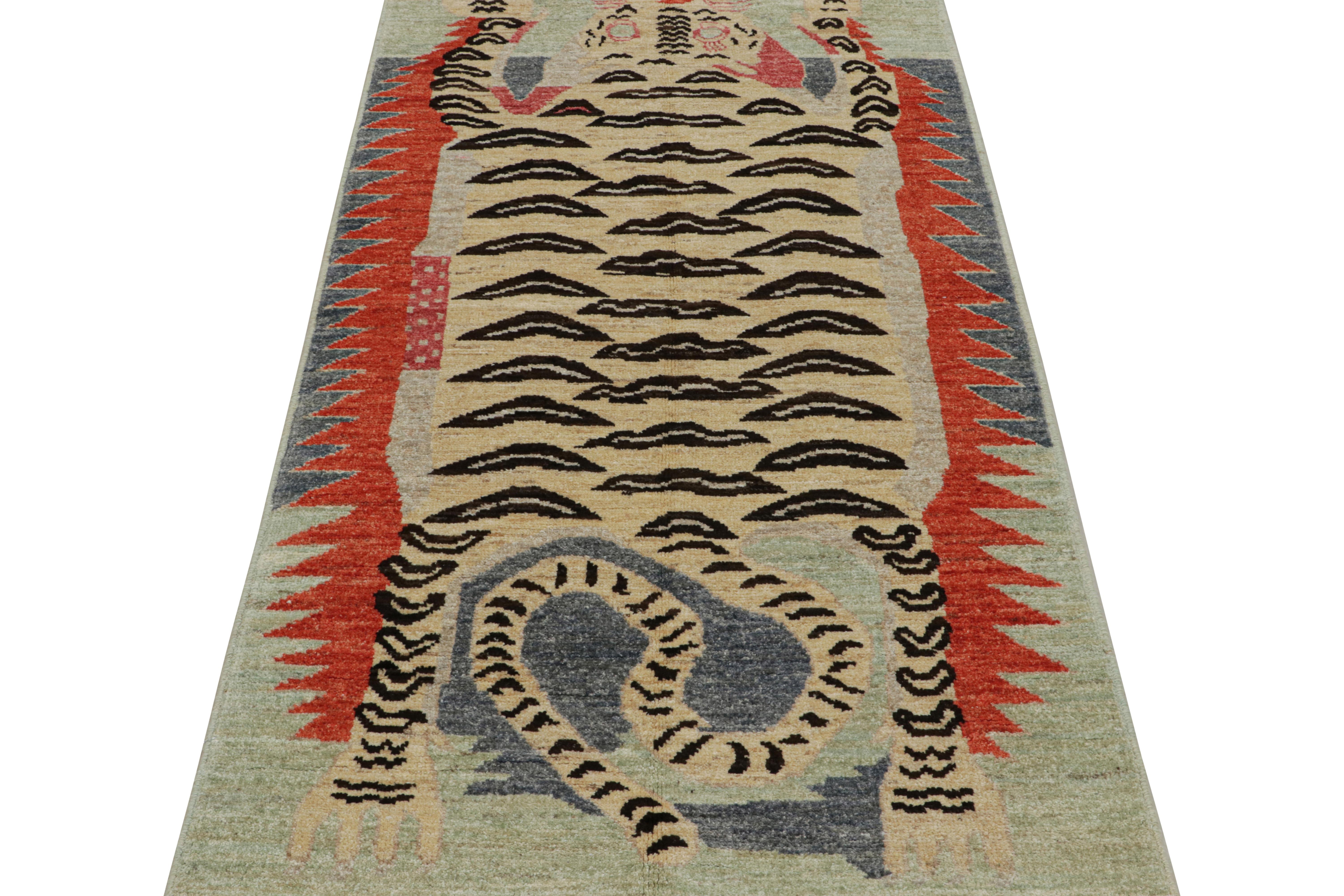 Tibétain Tapis de course tibétain moderne en peau de tigre Pictorial de Rug & Kilim en vente