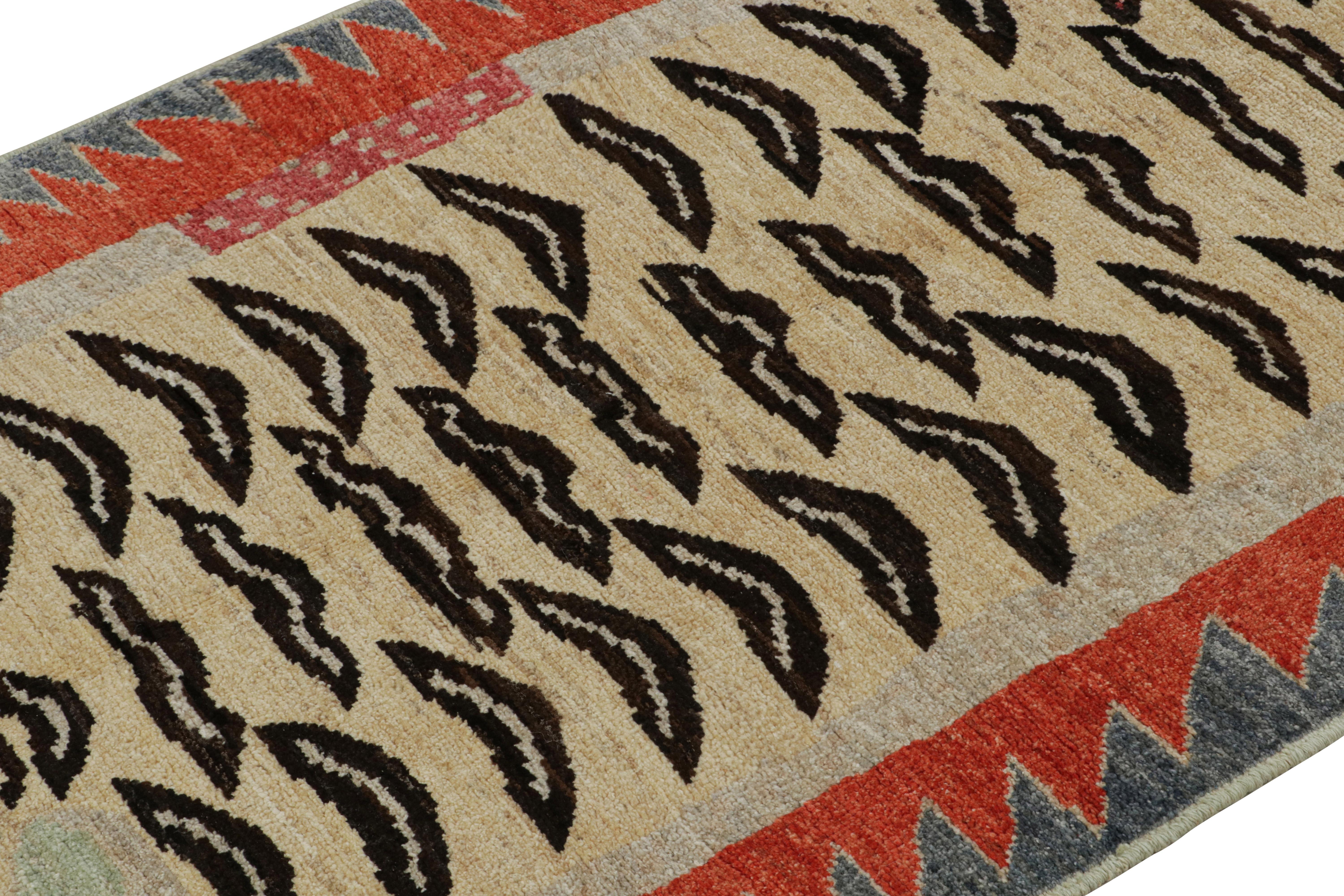 Afghan Tapis de course tibétain moderne en peau de tigre Pictorial de Rug & Kilim en vente