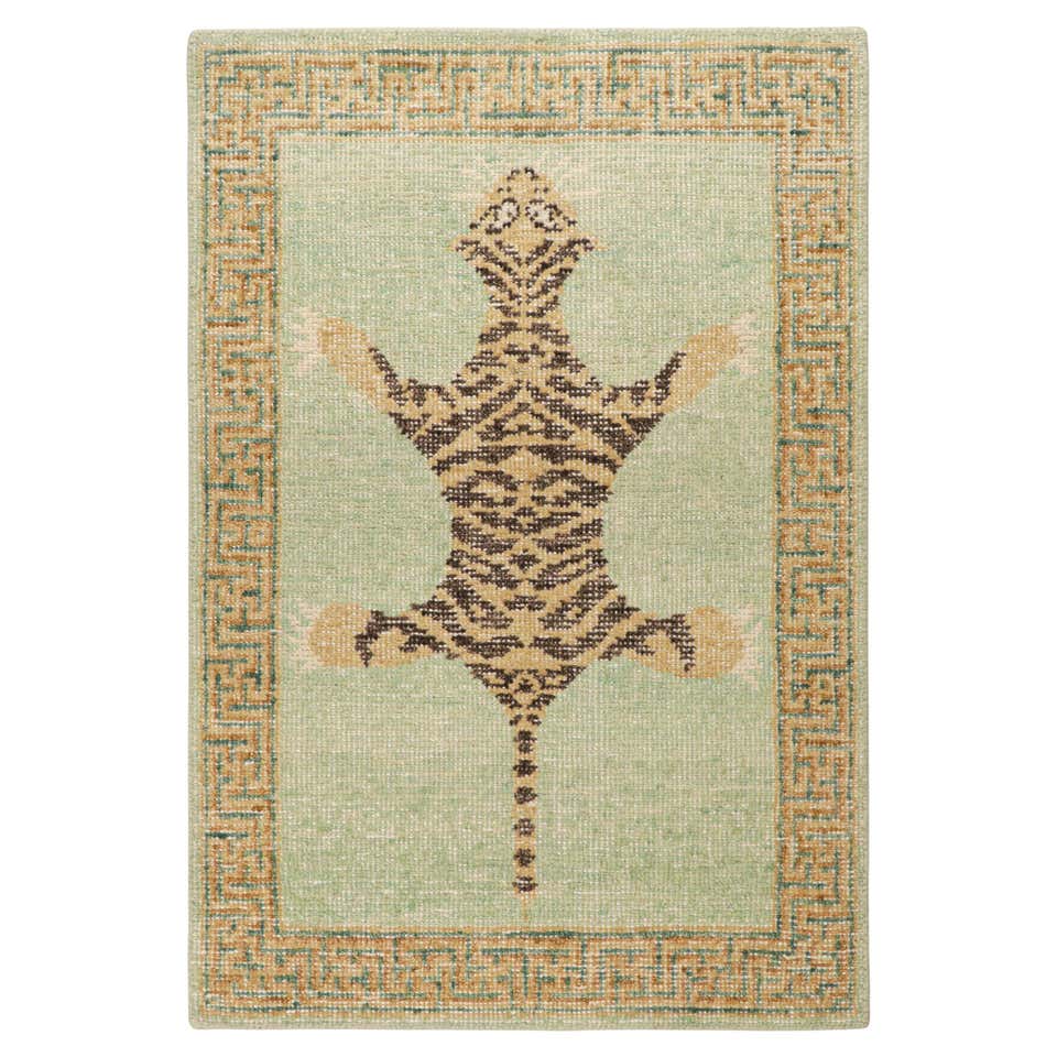 Green field Tibetan Snow Leopard Modern Rug Hand Knotted Wool and Silk ...