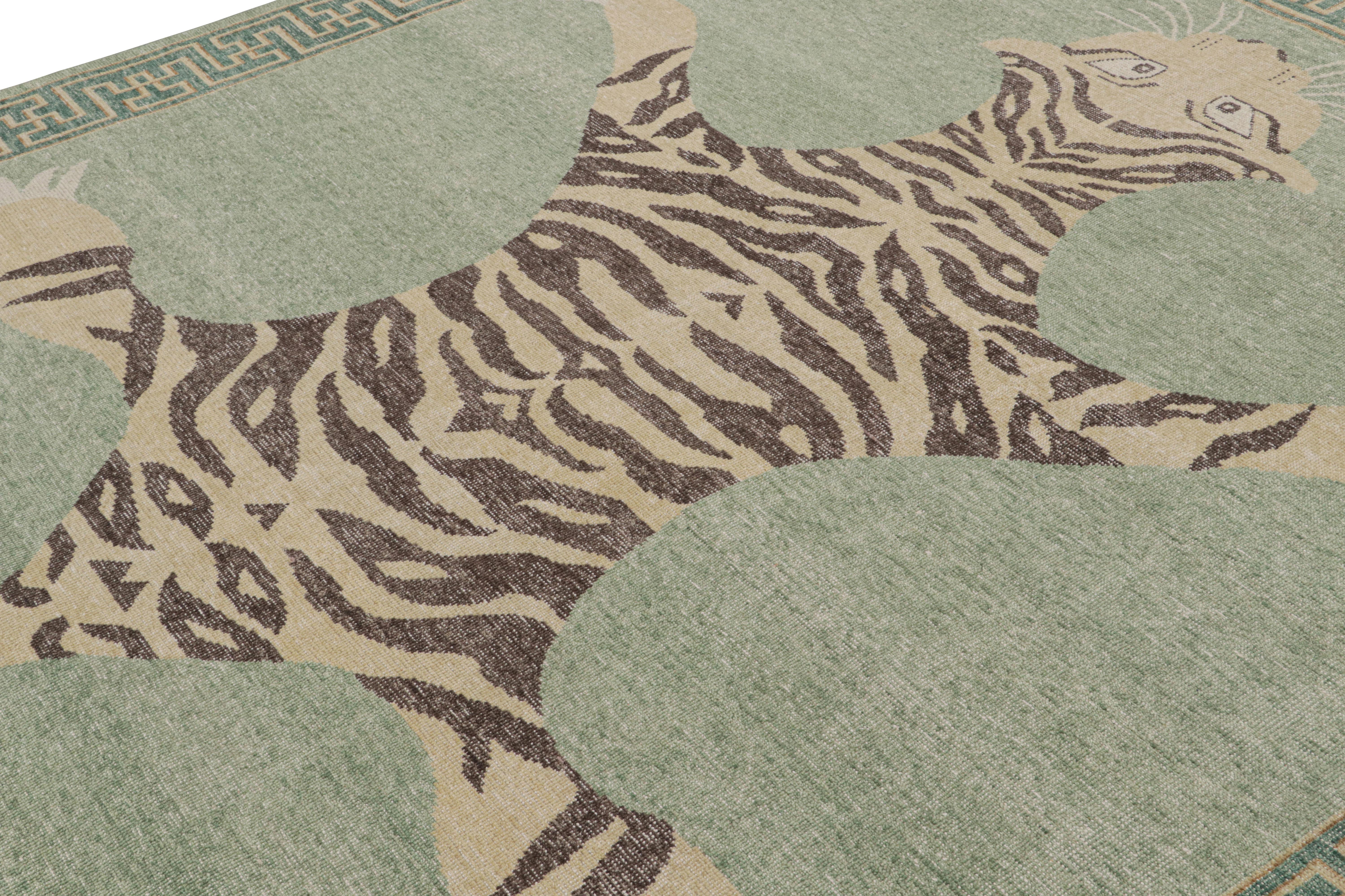 Indien Rug & Kilim's Modern Tiger Skin Pictorial Rug in Green, Beige and Brown (Tapis en peau de tigre moderne en vert, beige et brun) en vente
