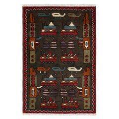 Rug & Kilim è un tappeto tribale moderno di colore marrone con immagini di elicotteri e carri armati.