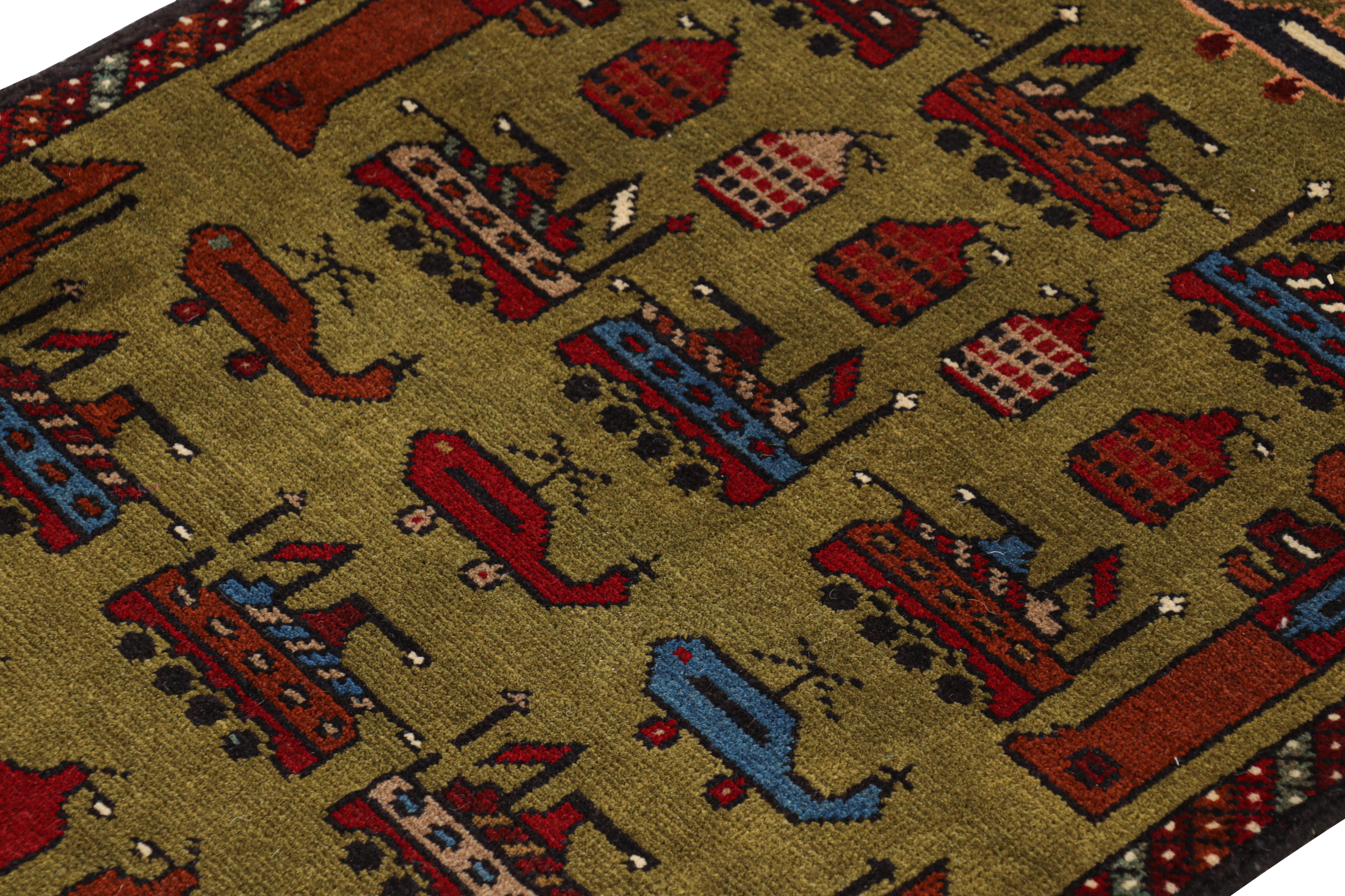 Annodato a mano in lana, questo tappeto moderno 2x3 rappresenta una nuova linea di tappeti tribali della Modern Classics Collection di Rug & Kilim. Ogni pezzo rappresenta il lavoro delle donne tessitrici dell'Afghanistan, che conservano la ricca