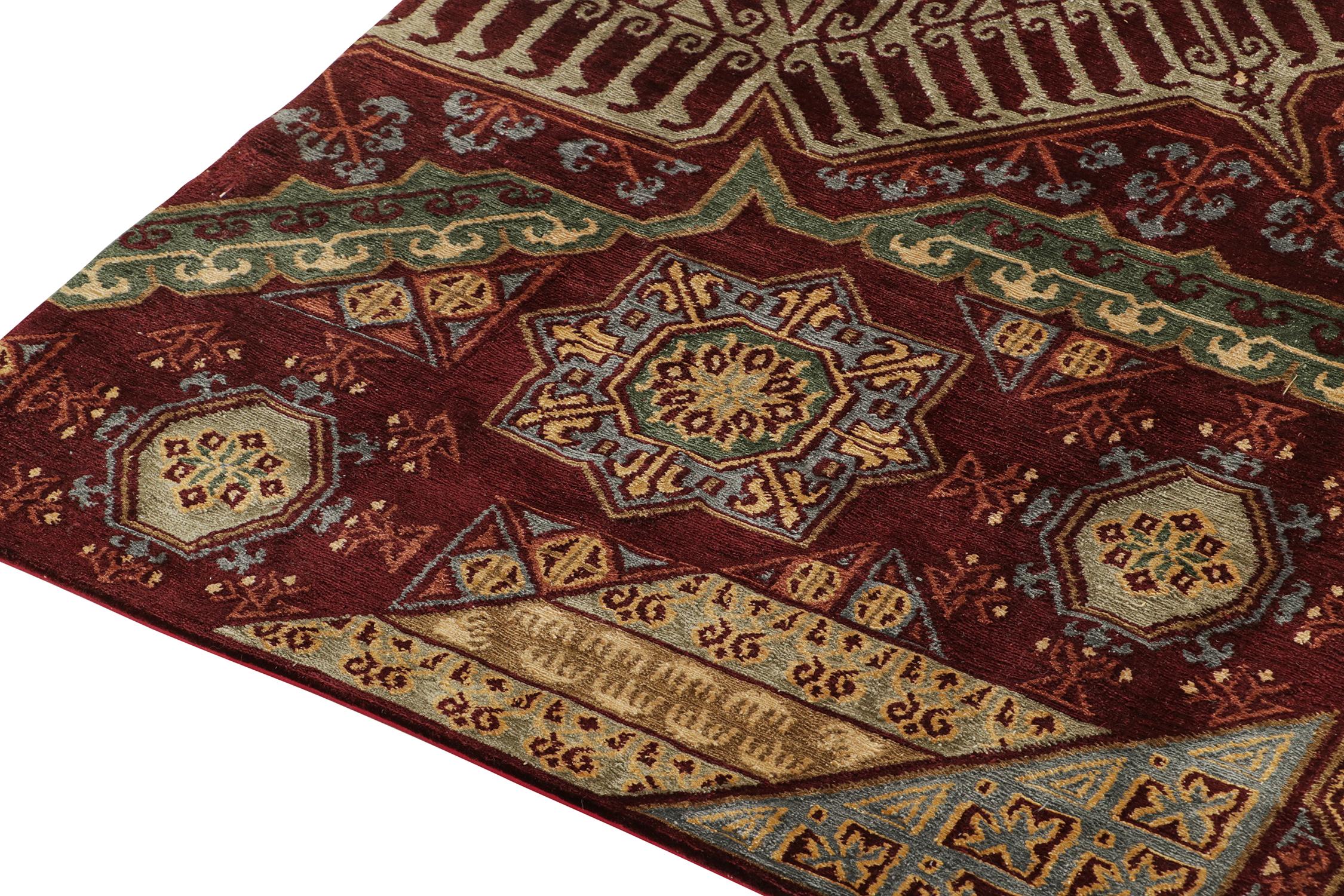 Rug & Kilim's Mogul Style Teppich in Rot und Grün mit geometrischen Mustern im Zustand „Neu“ im Angebot in Long Island City, NY