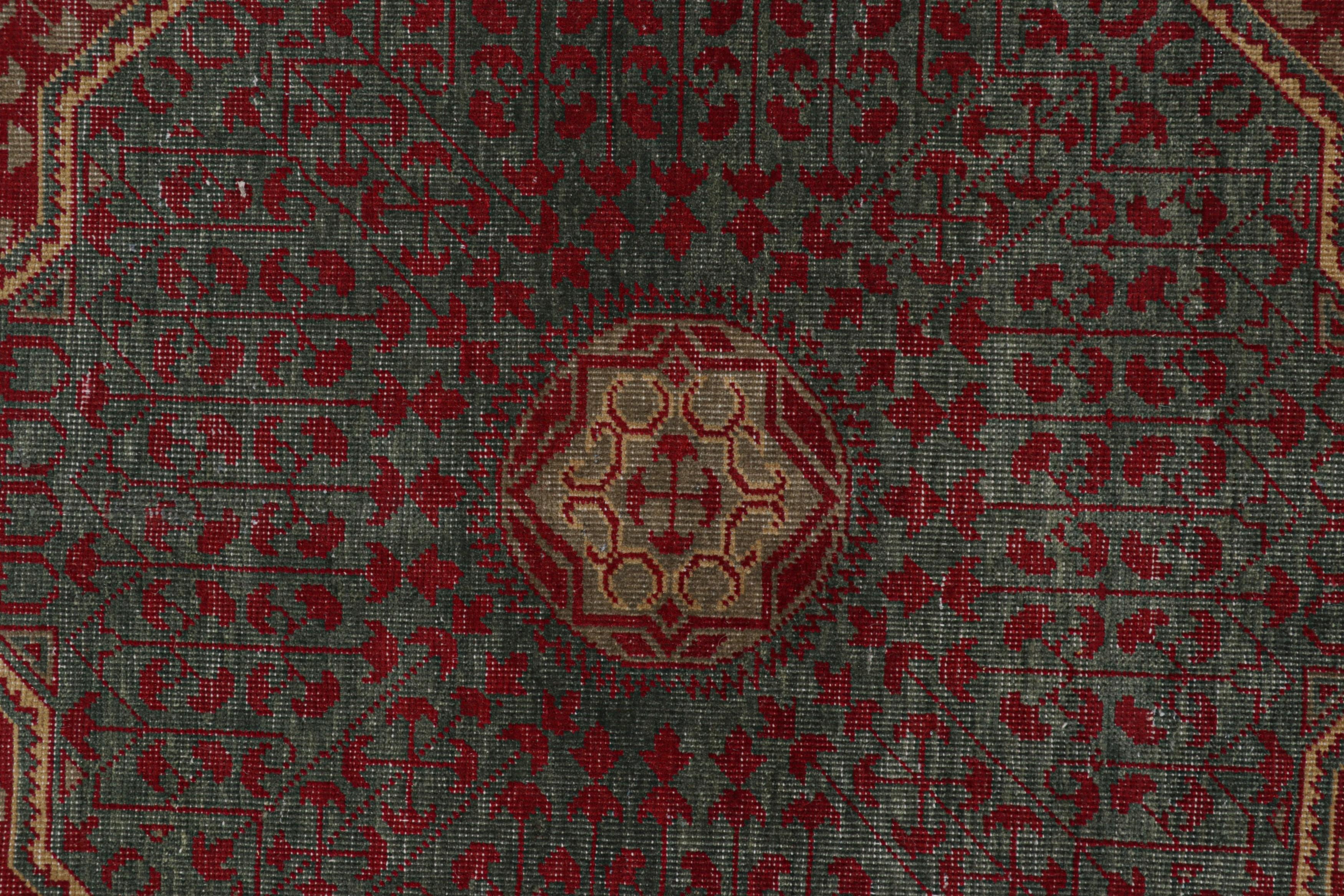 Rug & Kilim’s Mogul Style Rug in Teal and Red Medallion and Floral Patterns In New Condition For Sale In Long Island City, NY