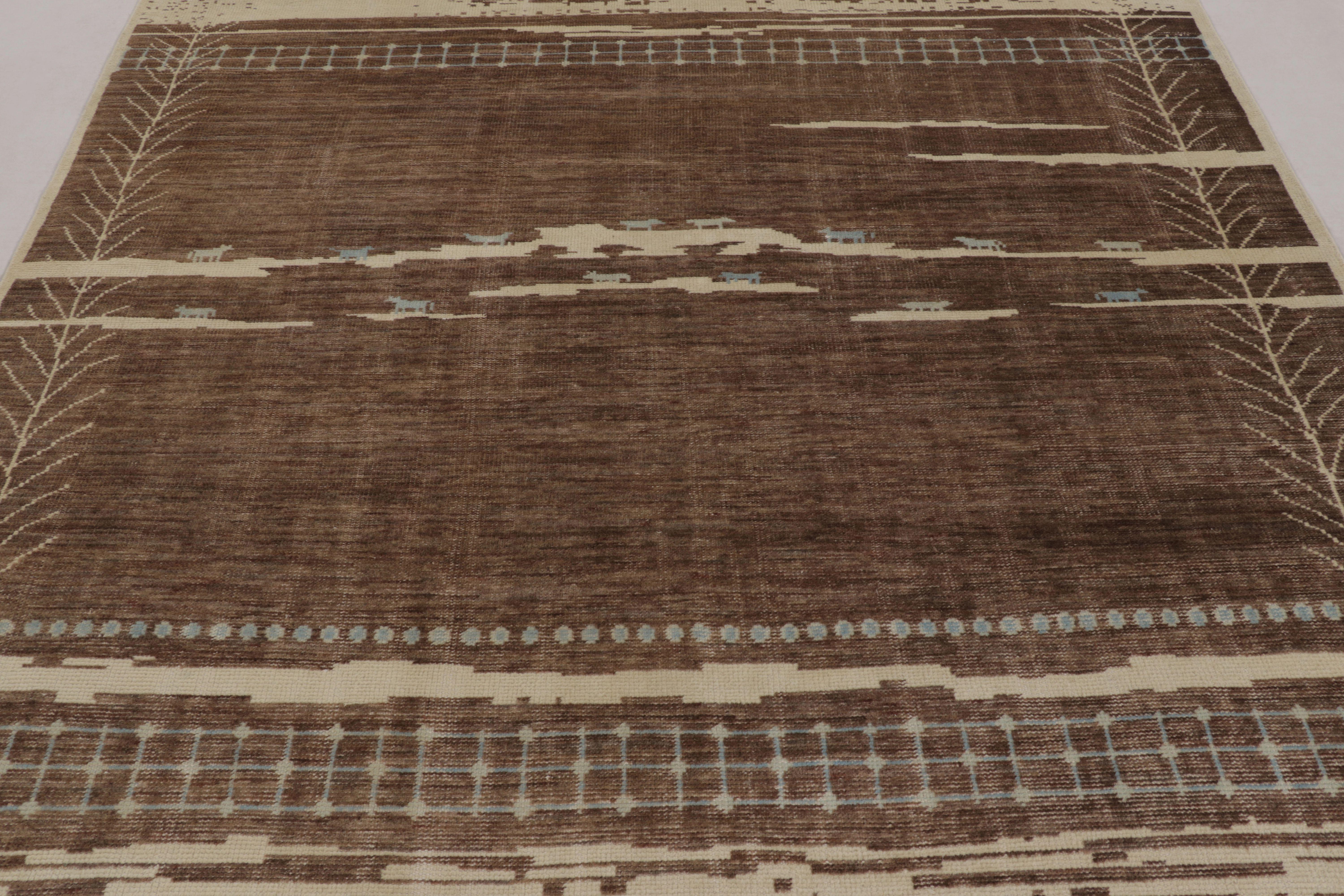 Rug & Kilim's marokkanisch inspirierter Teppich mit abstraktem Muster in Braun und Creme (Indisch) im Angebot