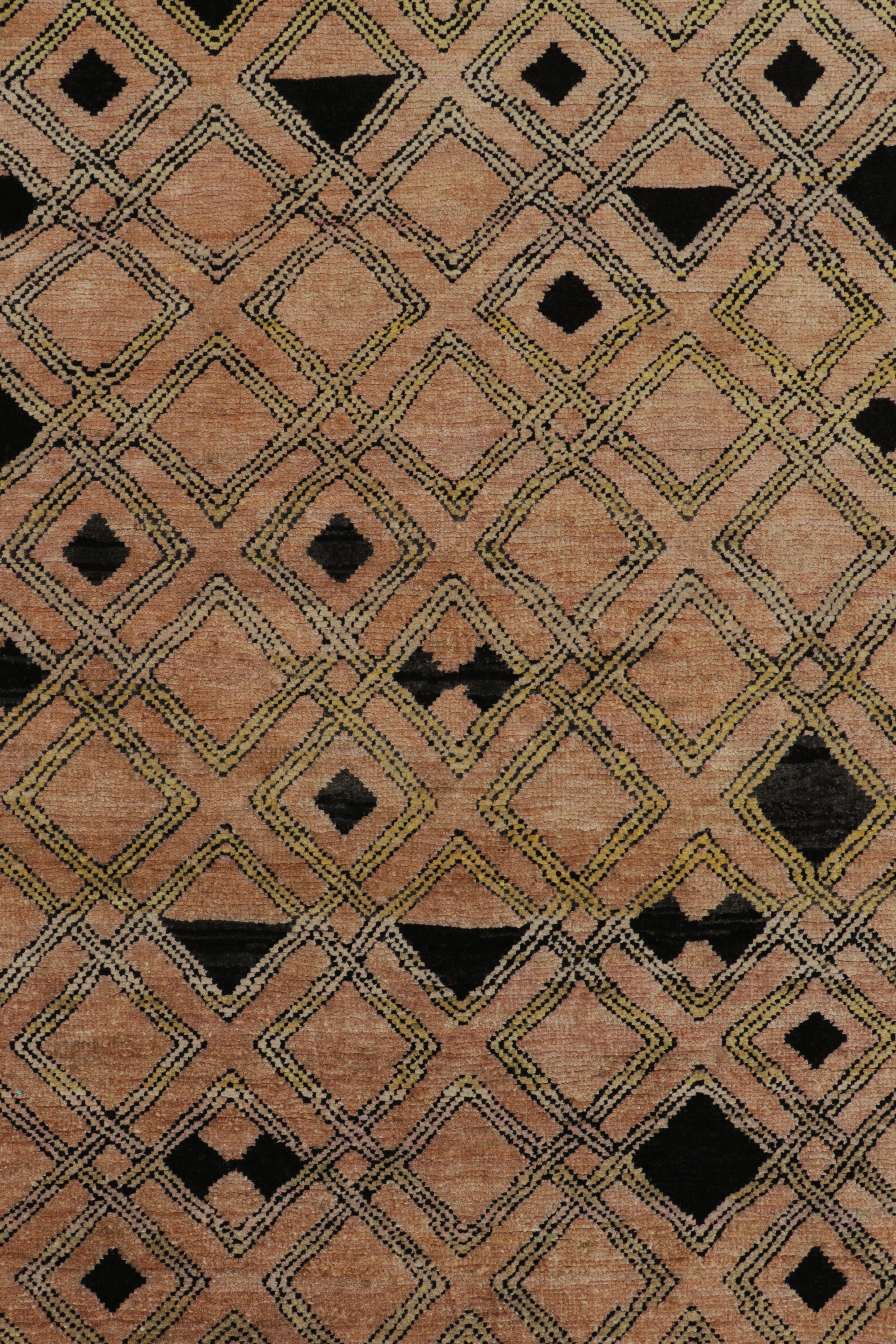 Indian Rug & Kilim's Moroccan-Inspired Rug in Deconstructed Diamond Geometric Pattern For Sale