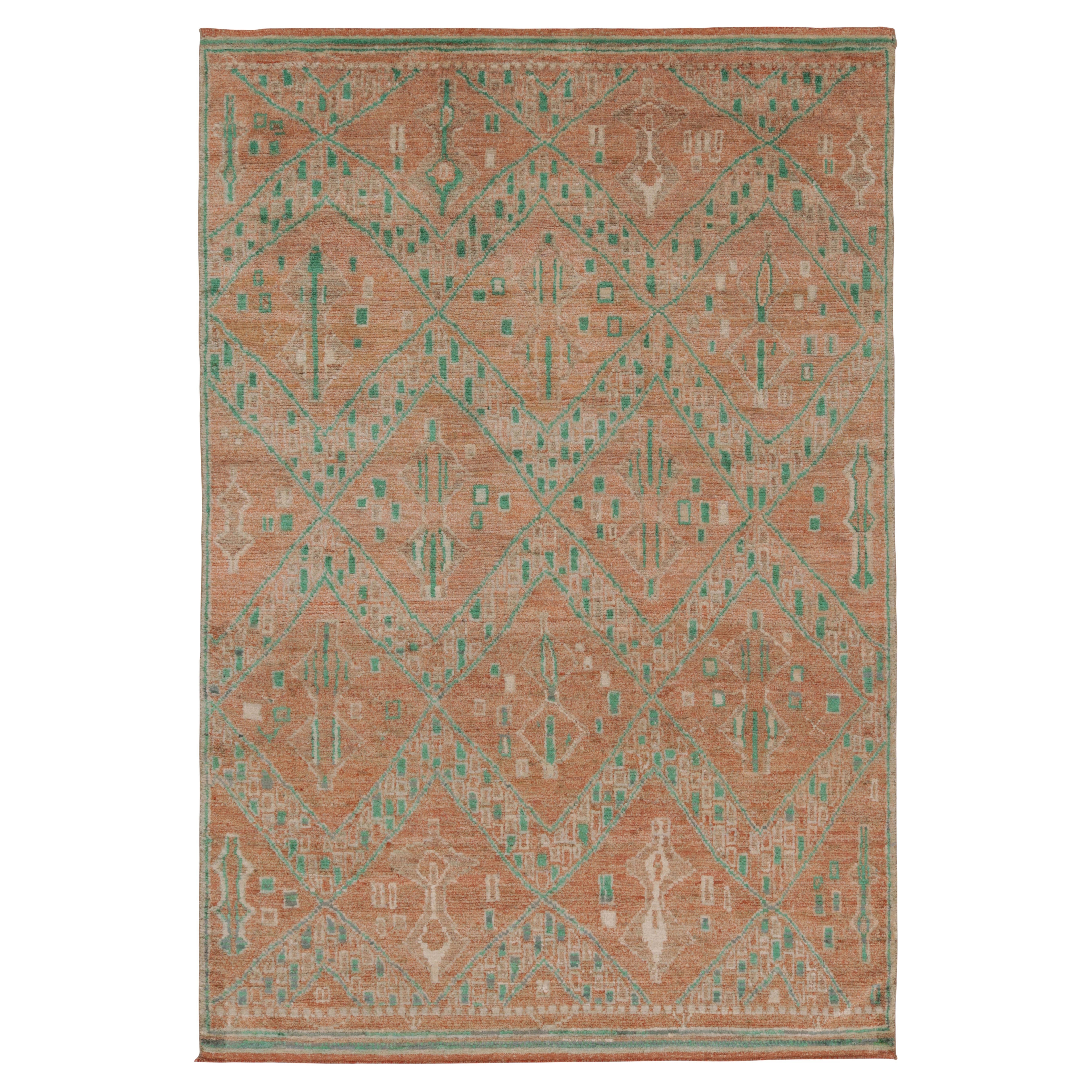 Marokkanisch inspirierter Teppich von Rug
Kilim in warmem Orange und grünem, geometrischem Muster