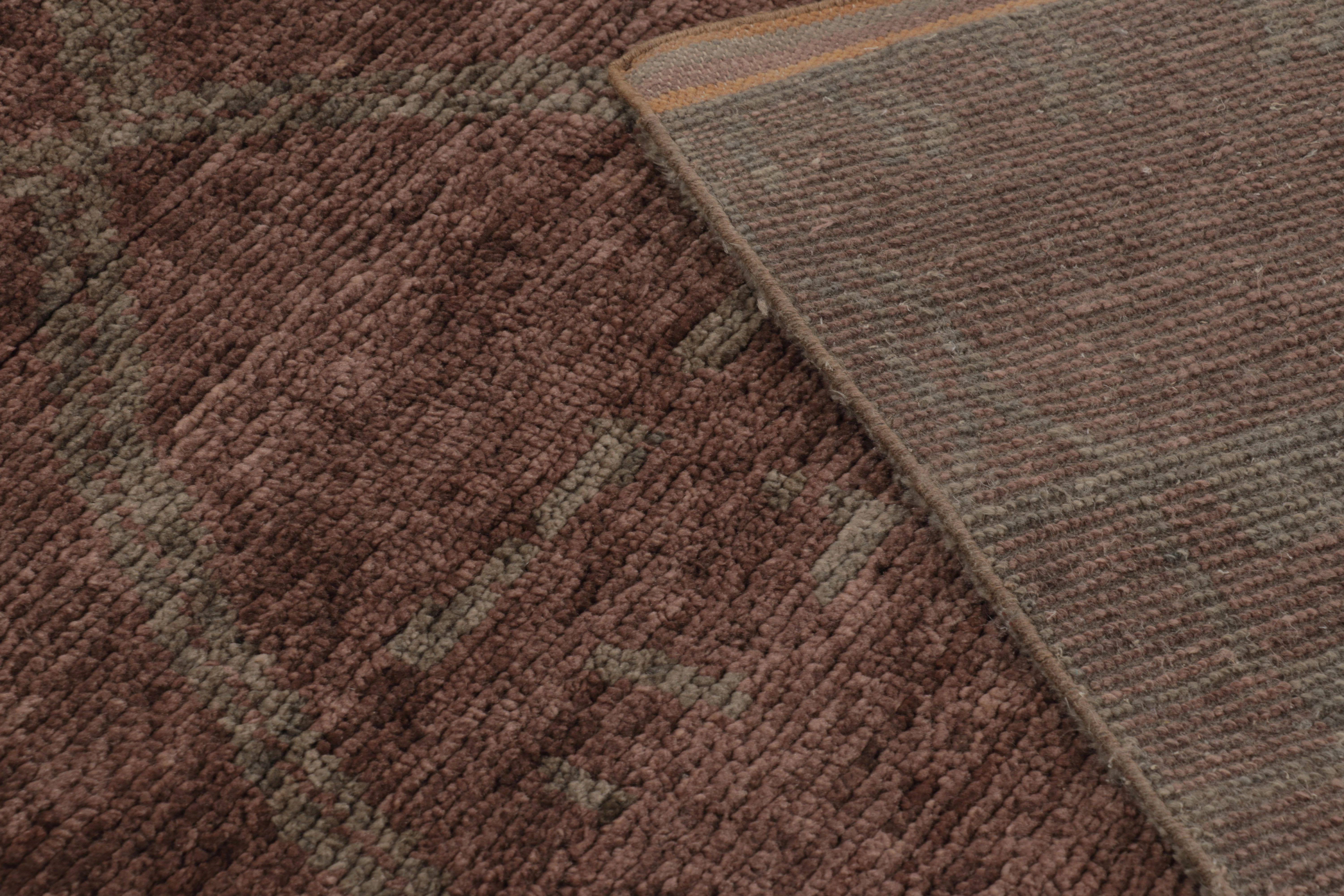 Marokkanisch inspirierter Teppich von Rug & Kilim, mauve und grau mit Tribal-Gitter (Wolle) im Angebot